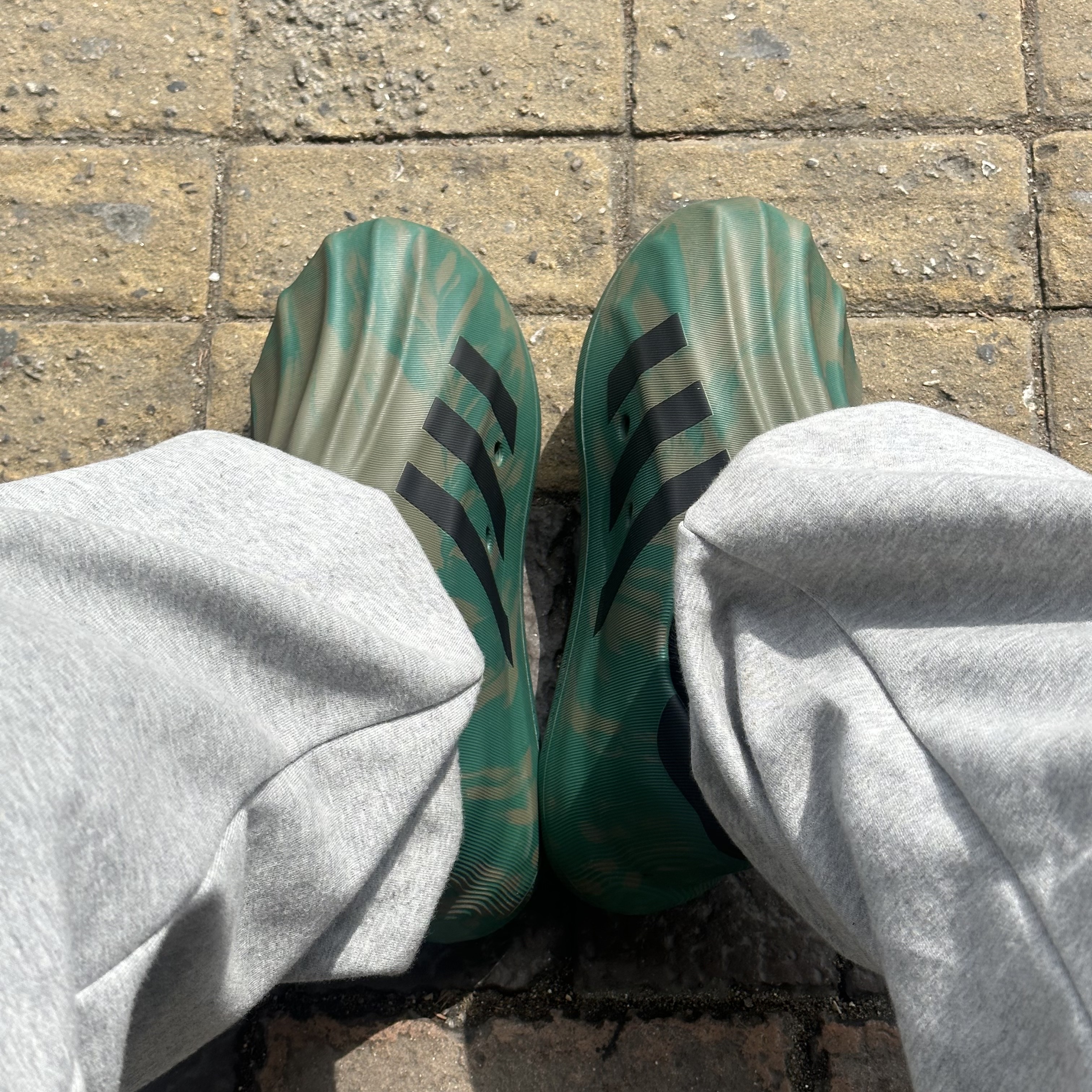 Adidas Adifom Superstar Olive Strata 착용 스타일 - 1