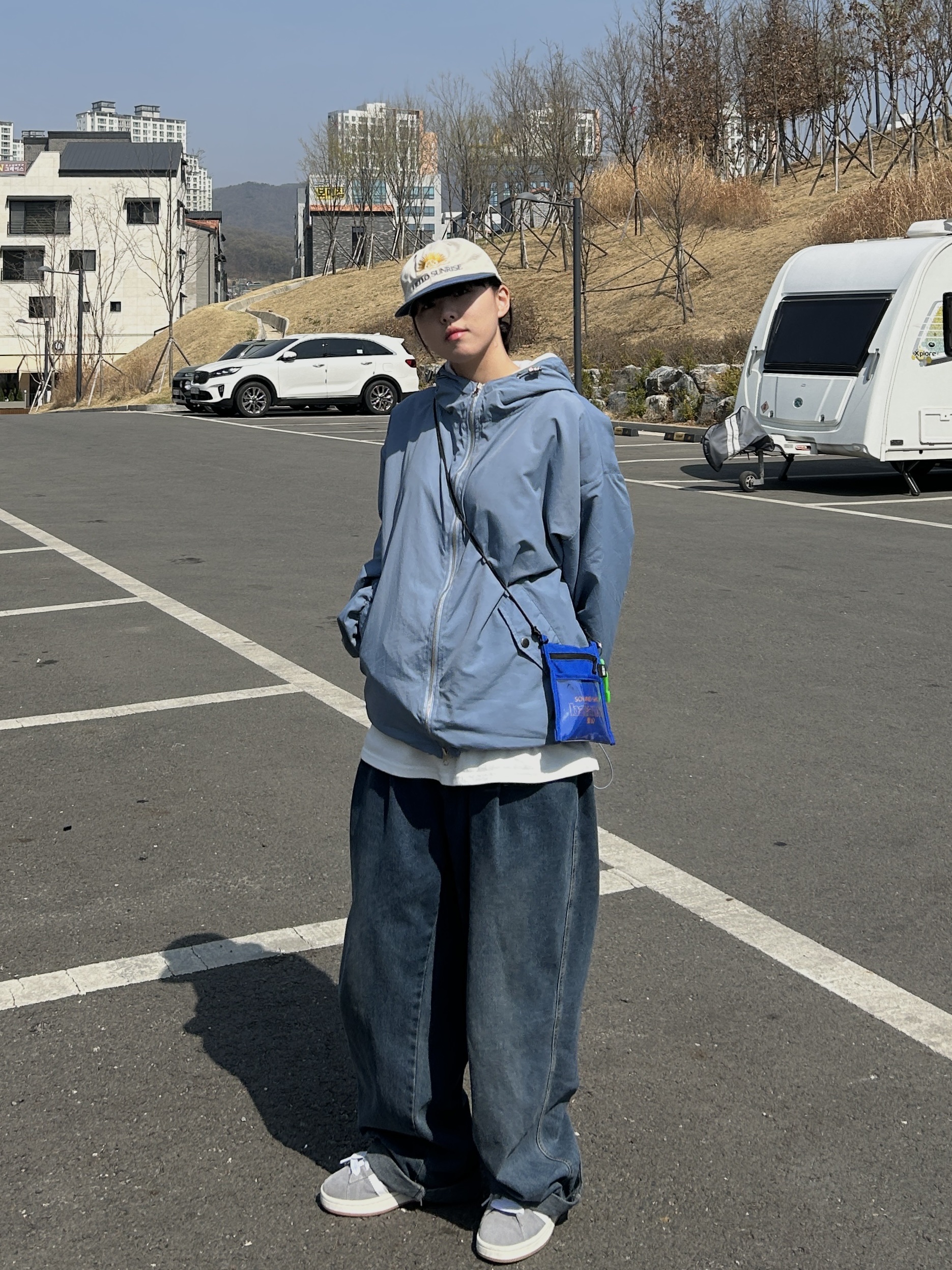 Adidas Campus 00s Grey Cloud White 착용 스타일 - 1