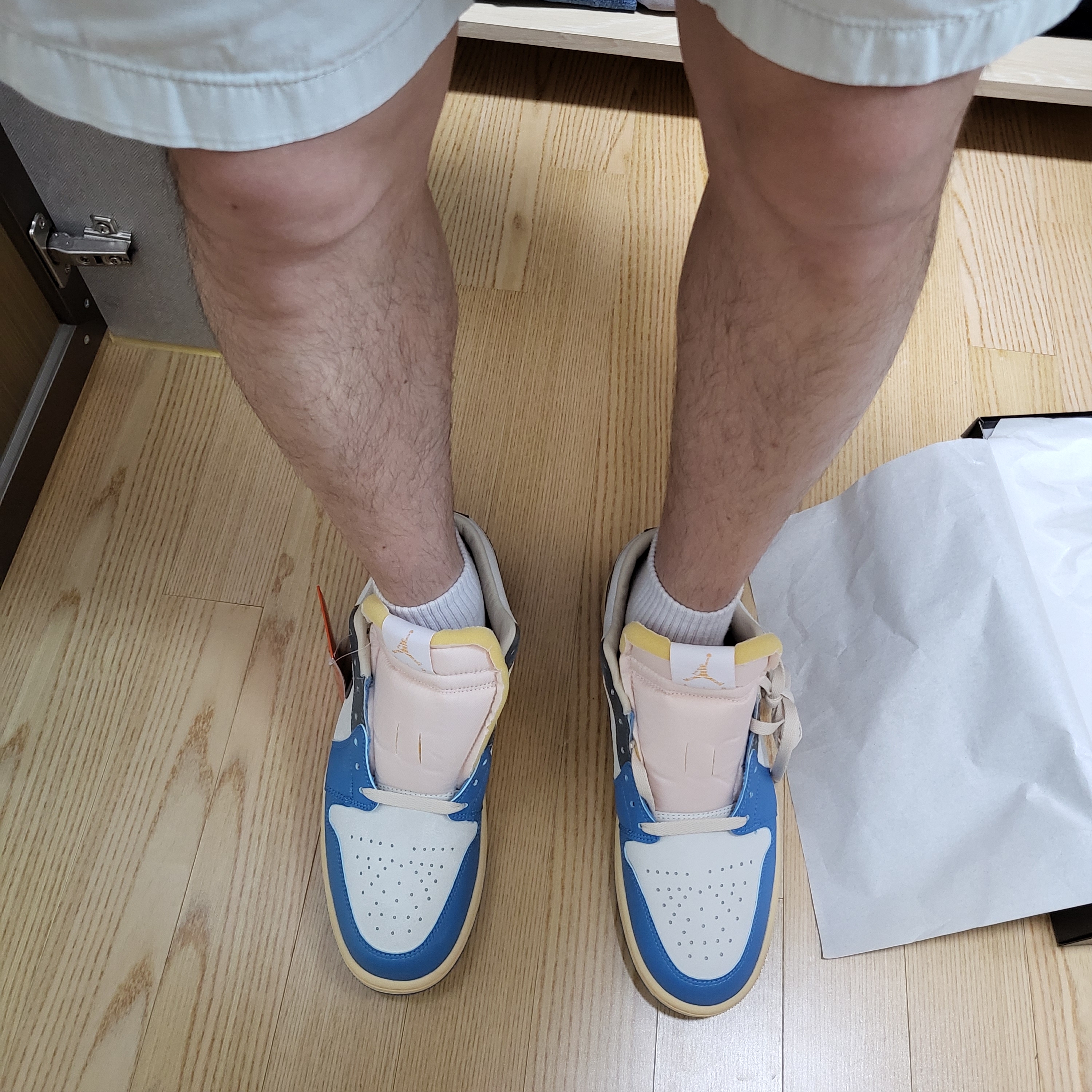 Asics Gel-Kayano 14 Monaco Blue Black, Jordan 1 Low SE Tokyo 96 착용 스타일 - 2