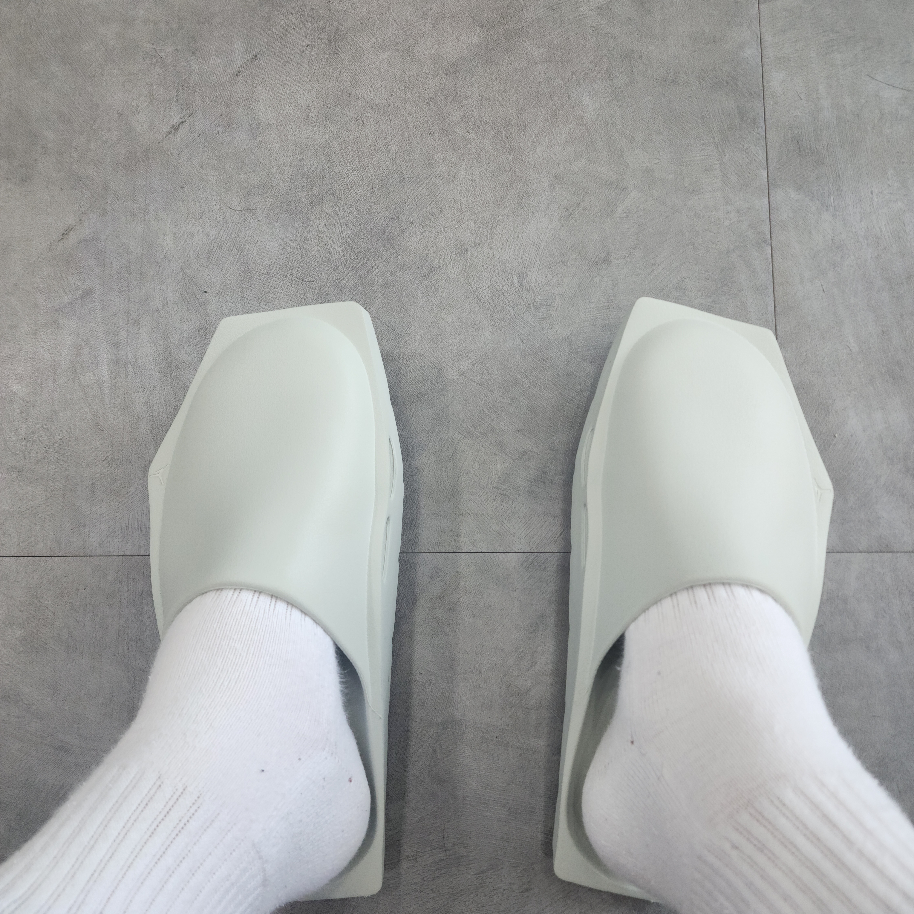 (W) Jordan Hex Mule SP Light Silver 착용 스타일 - 2