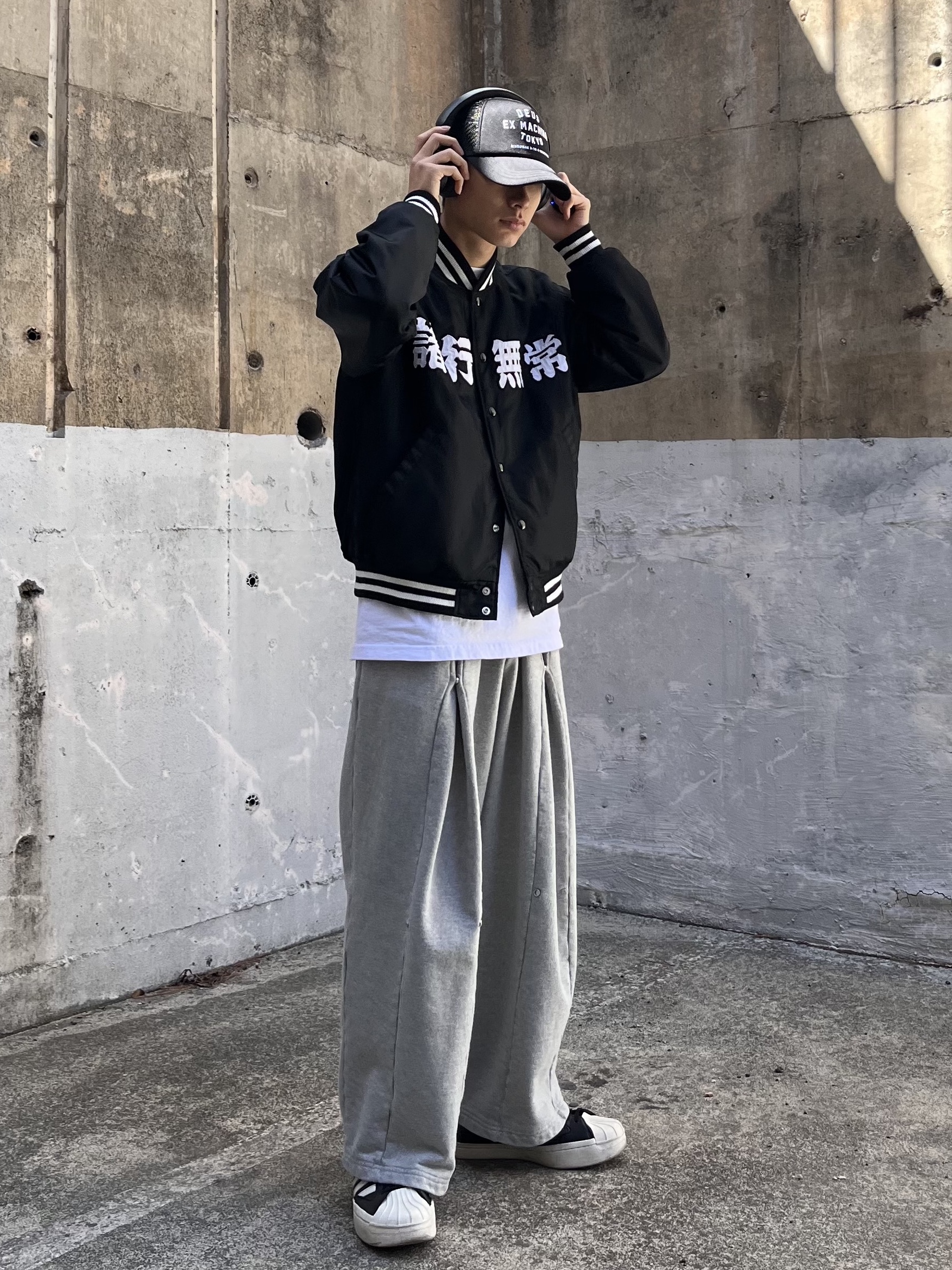 Y-3 Yohji Star Black White, Bang & Olufsen Beoplay HX Black Anthracite 착용 스타일 - 3