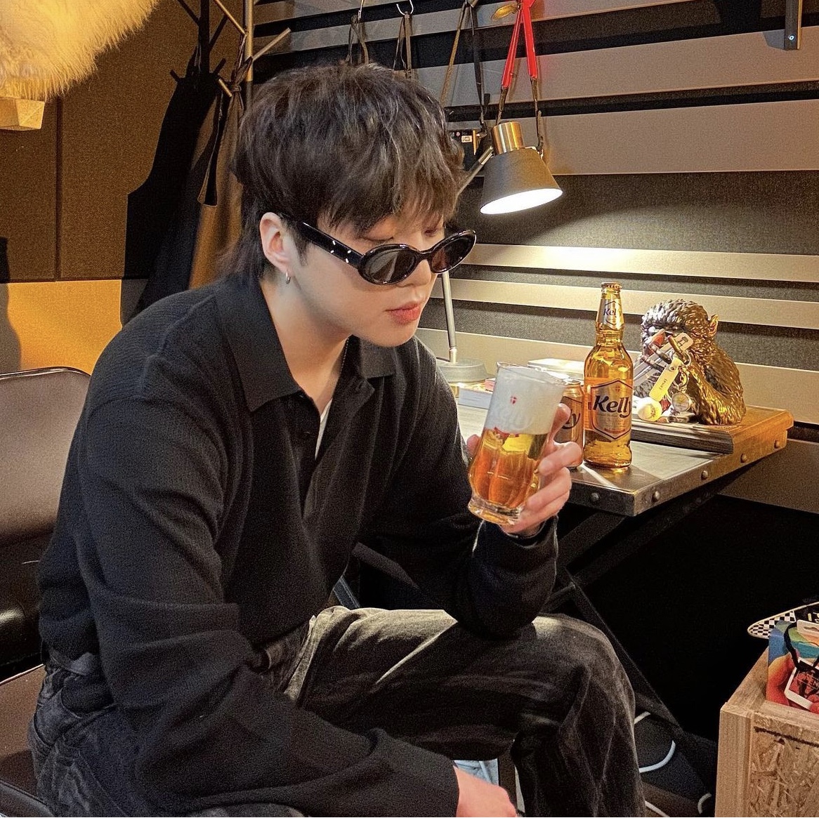 Gentle Monster x Maison Margiela MM005 Black Black 착용 스타일 - 2
