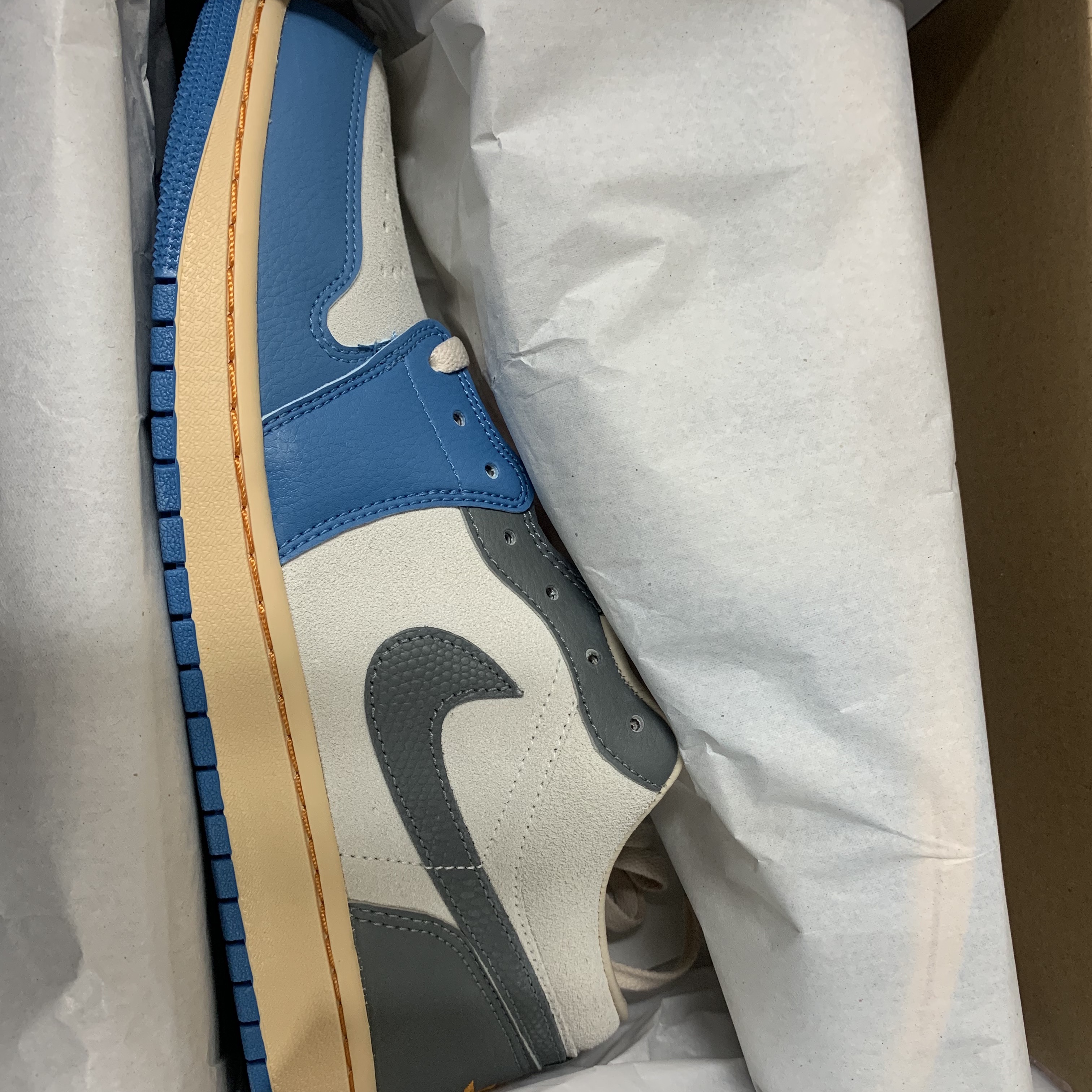 Jordan 1 Low SE Tokyo 96 착용 스타일