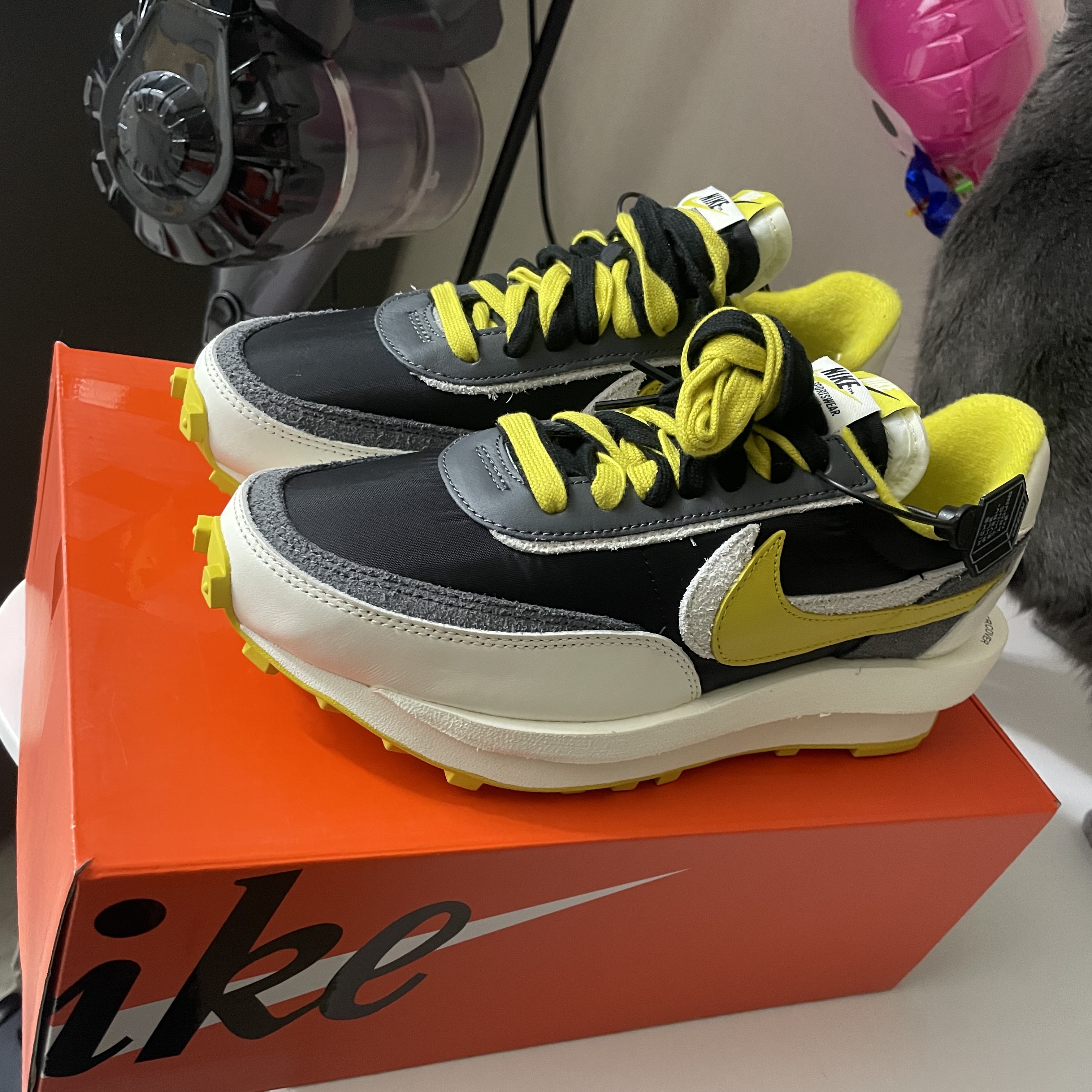 Nike x Sacai x Undercover LDWaffle Black Bright Citron 착용 스타일