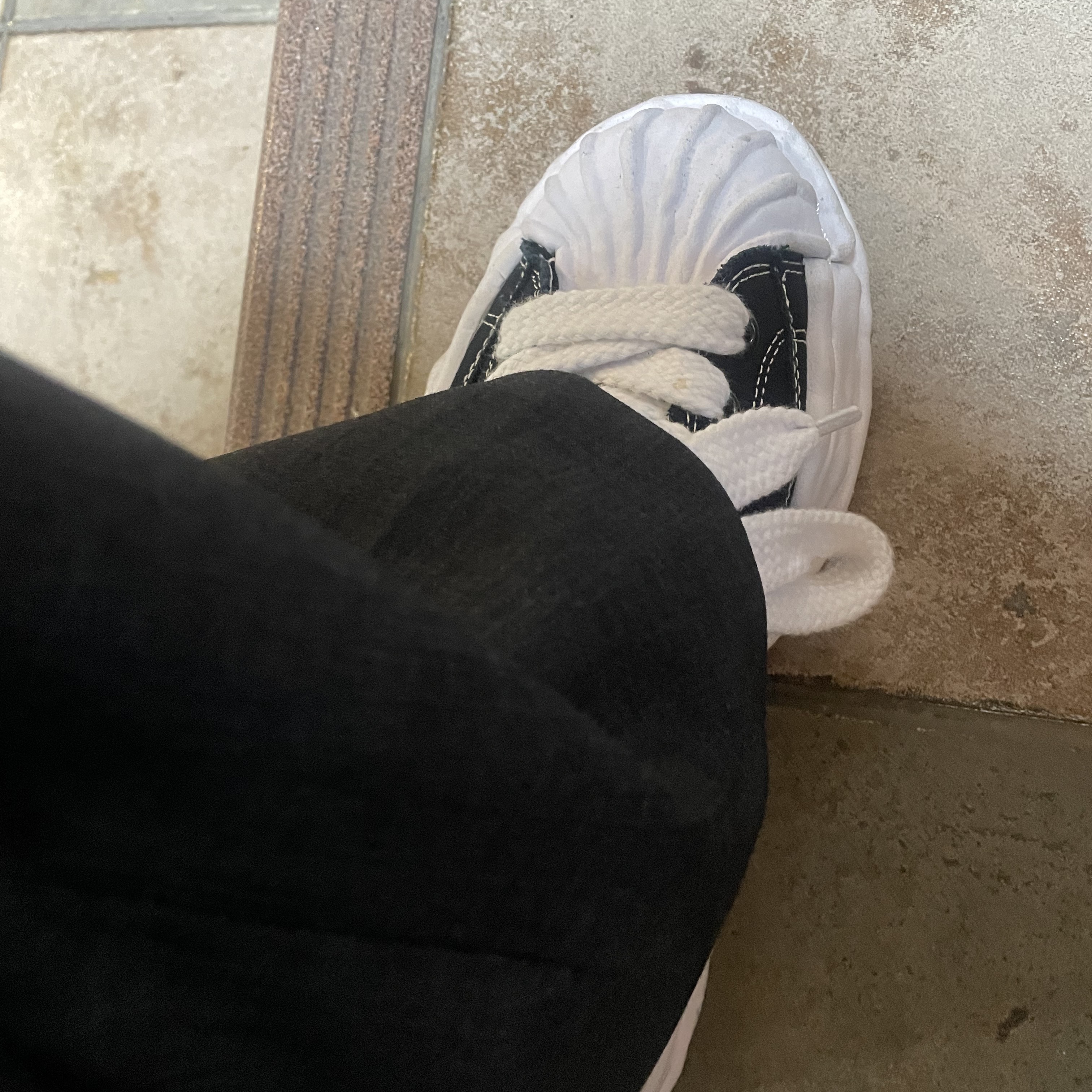 Maison Mihara Yasuhiro x WOW Blakey OG Sole Canvas Low-top Sneakers Nero 착용 스타일 - 3