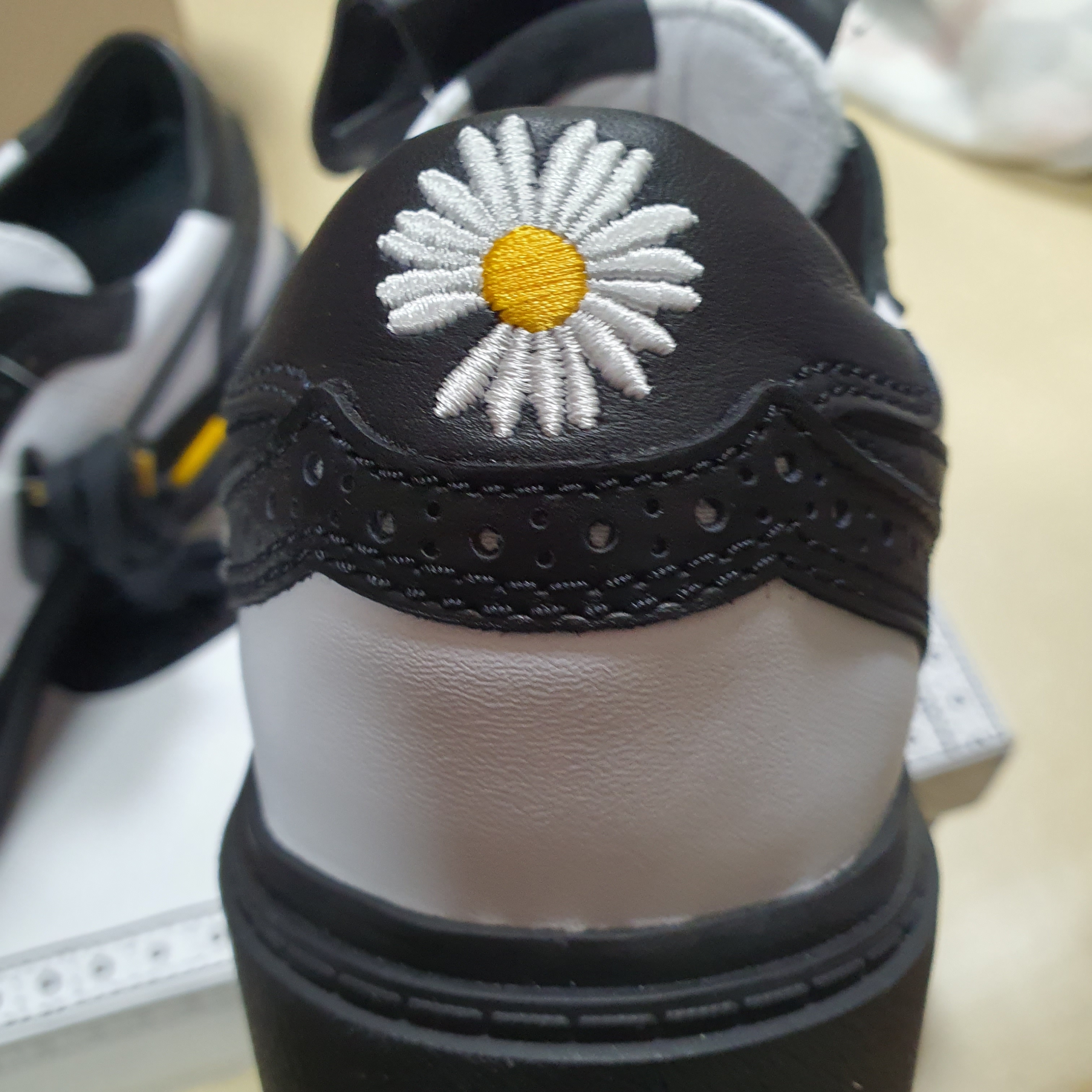 Nike x Peaceminusone Kwondo1 Black and White 착용 스타일 - 3