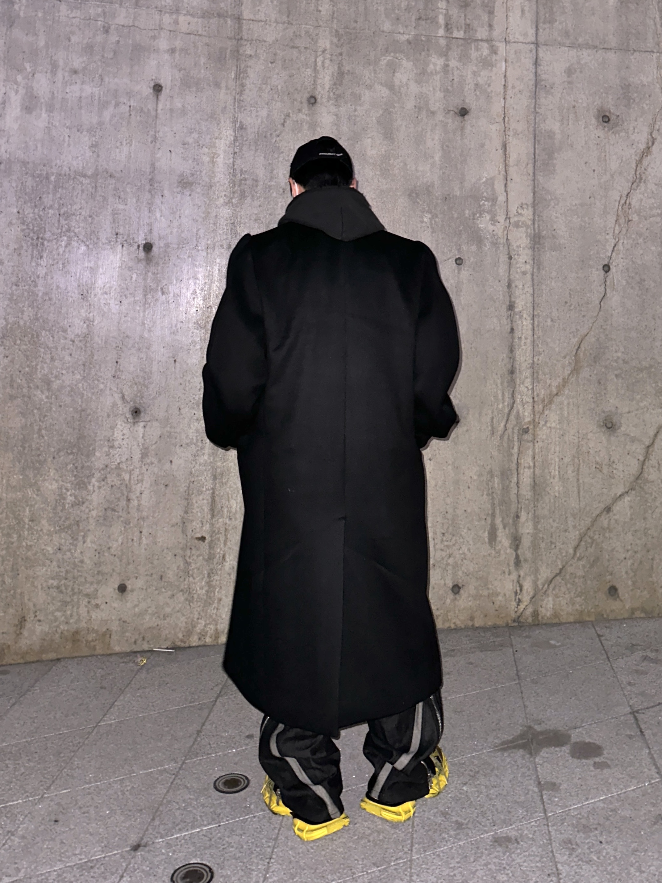 Balenciaga 3XL Sneakers Yellow Black, Project G/R Sprinter Coat Black 착용 스타일 - 2