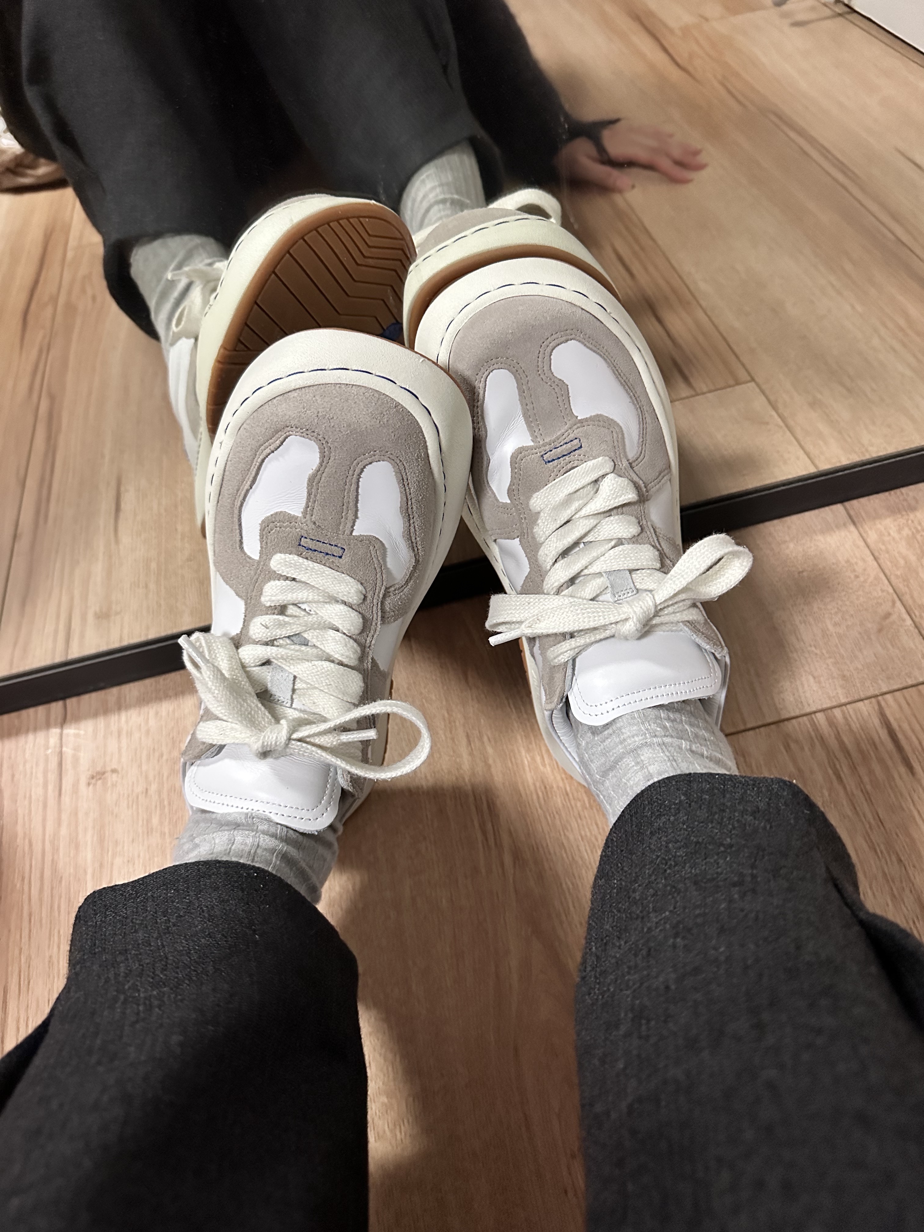 Ader Error Log; Baus Off White 착용 스타일 - 5