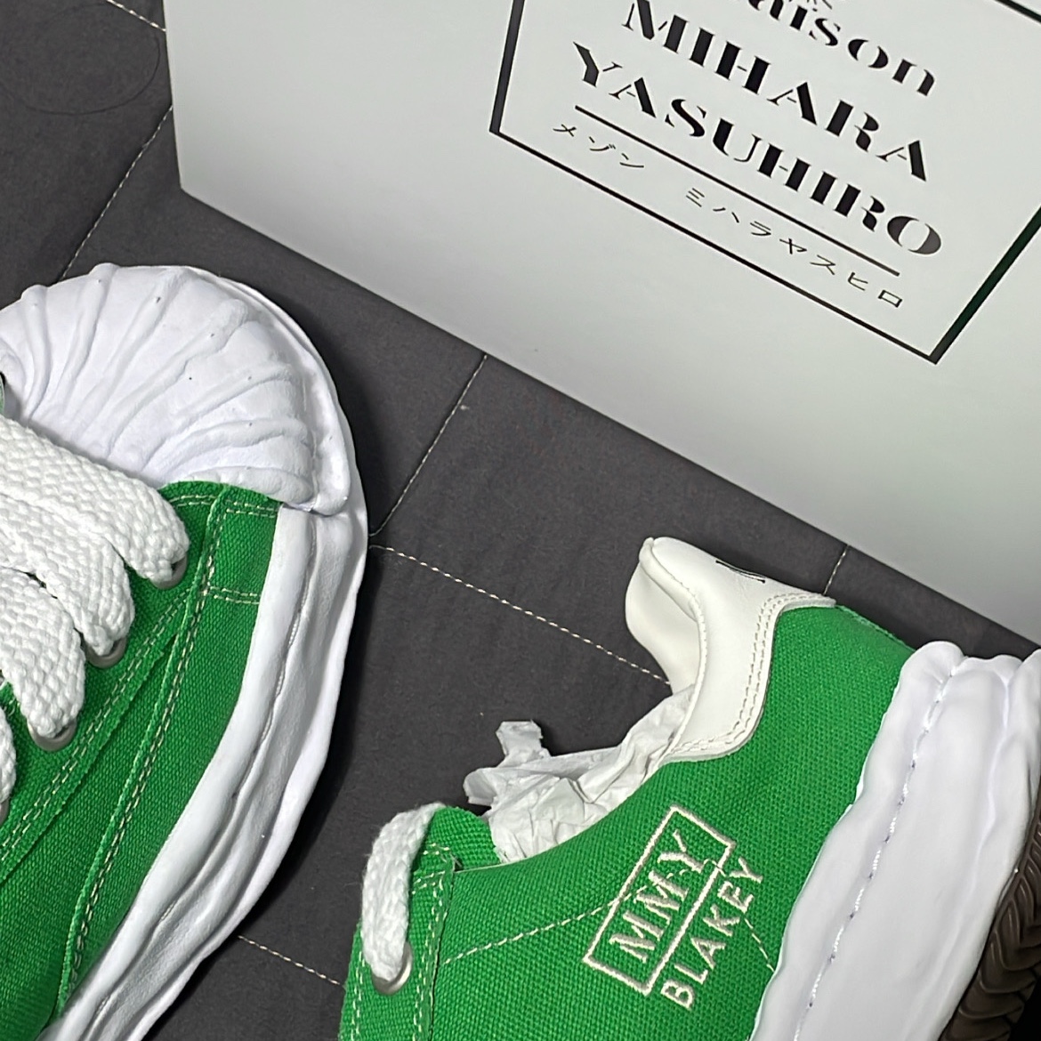 Maison Mihara Yasuhiro Blakey OG Sole Canvas Low-top Sneakers Green 착용 스타일 - 1