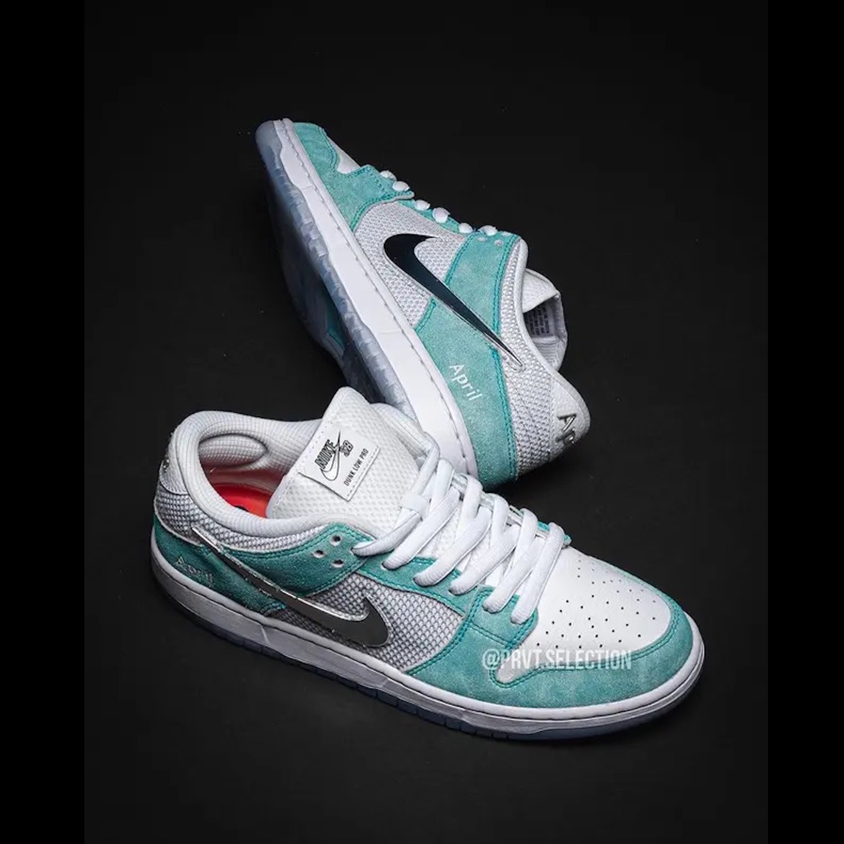 Jordan 1 Retro High OG Hyper Royal, Nike Dunk Low Retro Grey Fog 착용 스타일 - 3
