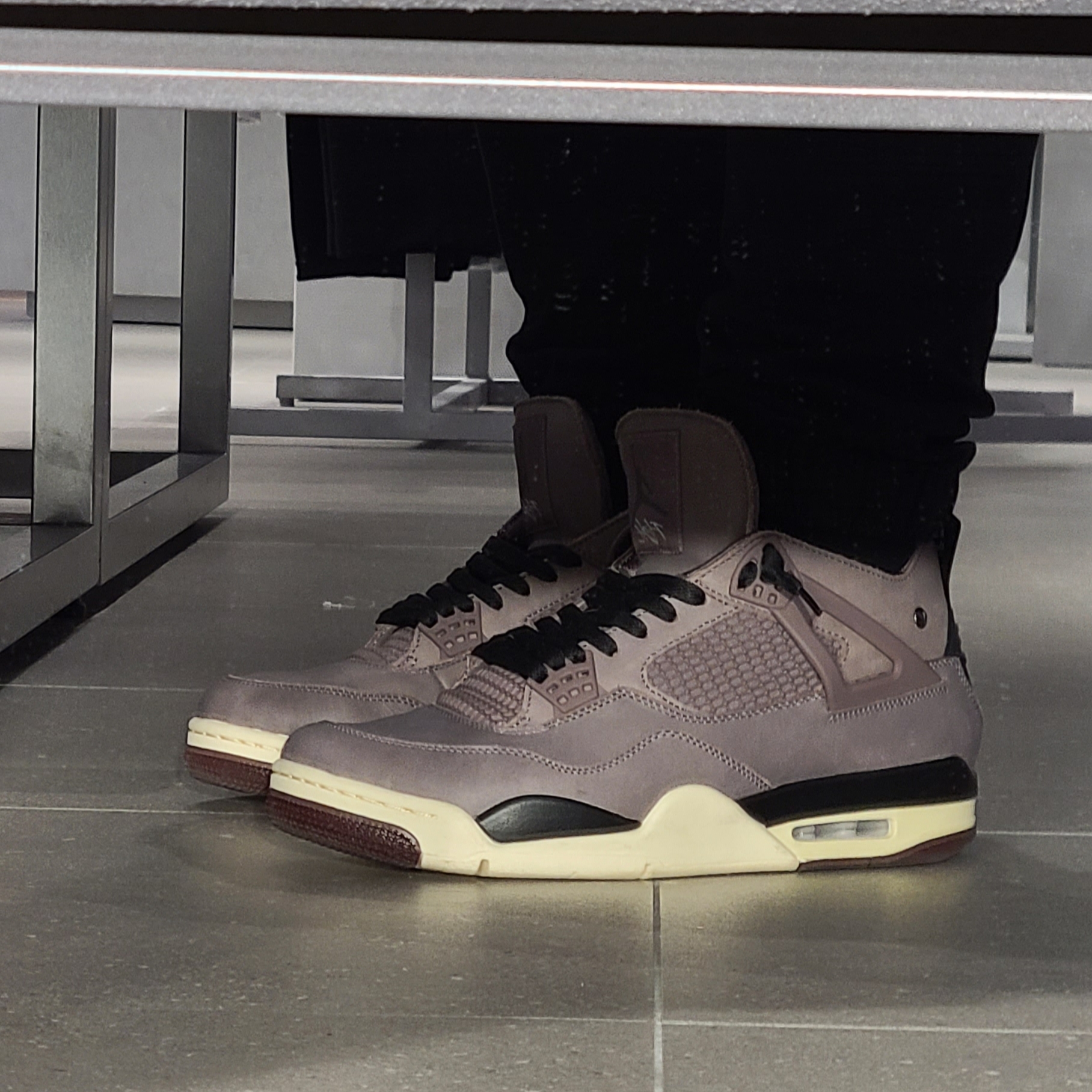 Jordan 4 x A Ma Maniere Retro Violet Ore 착용 스타일 - 2