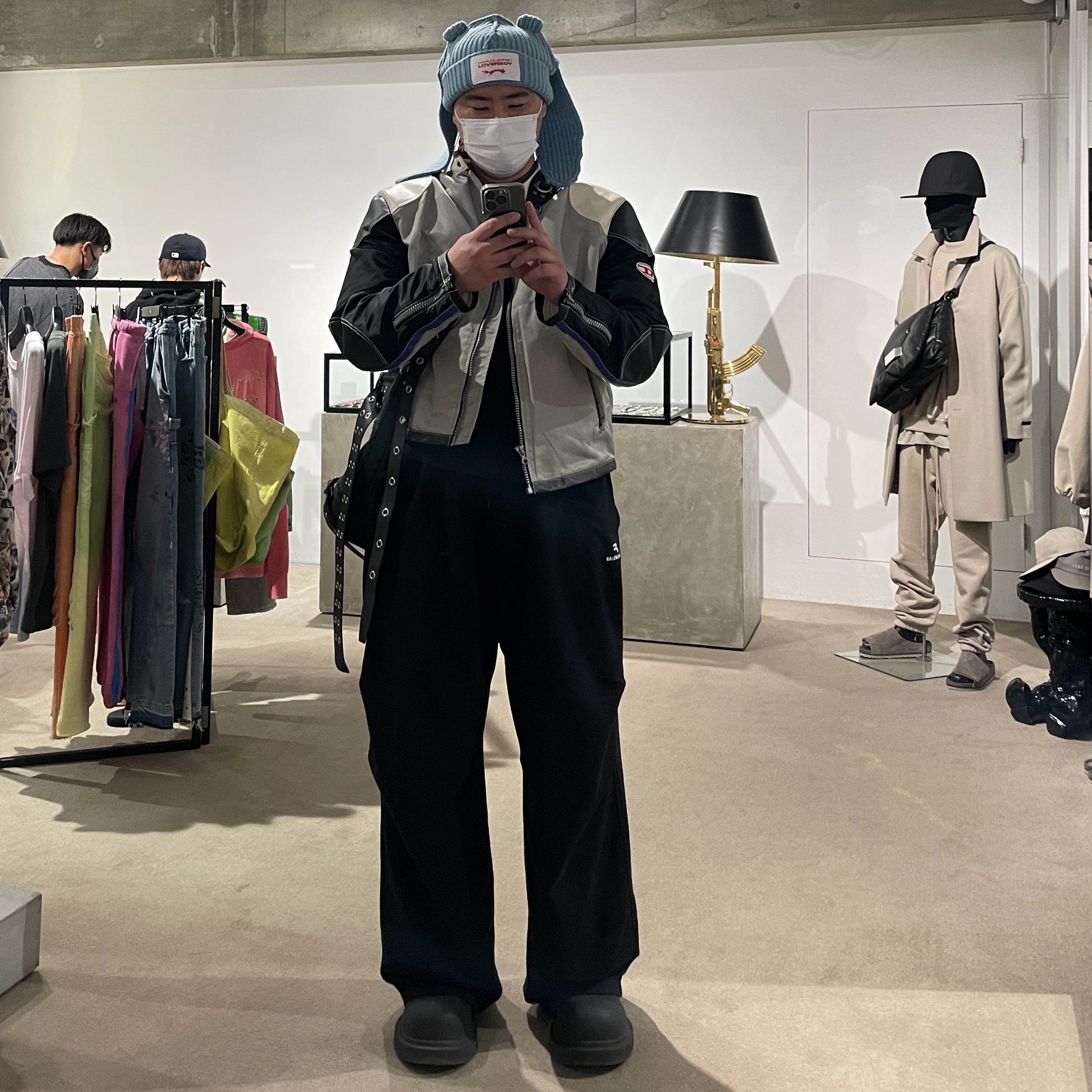Charles Jeffrey Loverboy Chunky Rabbit Mohair Beanie TBC, Diesel J-Kreator Biker Jacket in Colour-Block Nylon Black Grey 착용 스타일 - 1