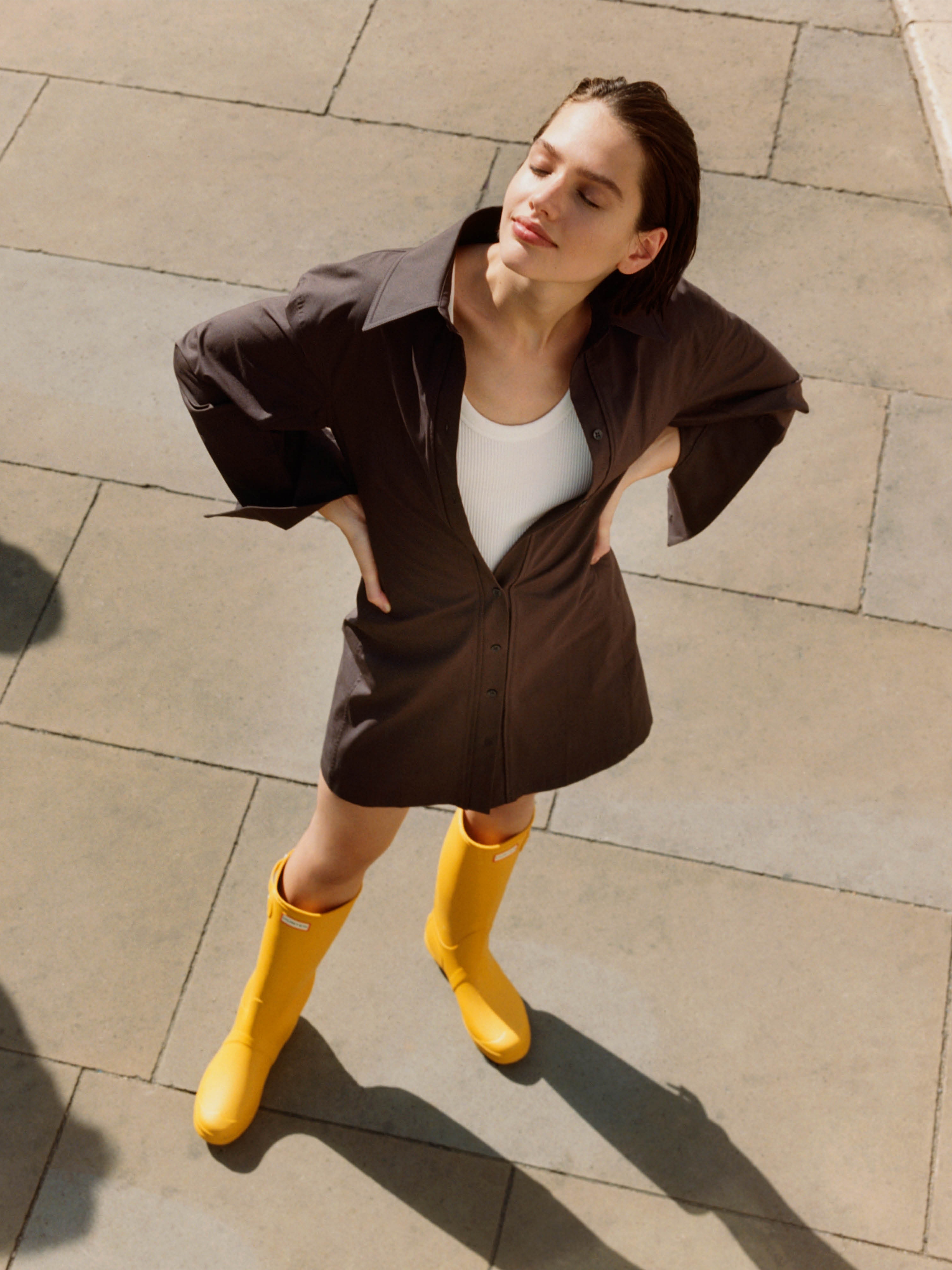 Hunter Women Original Tall RainBoots Yellow 착용 스타일