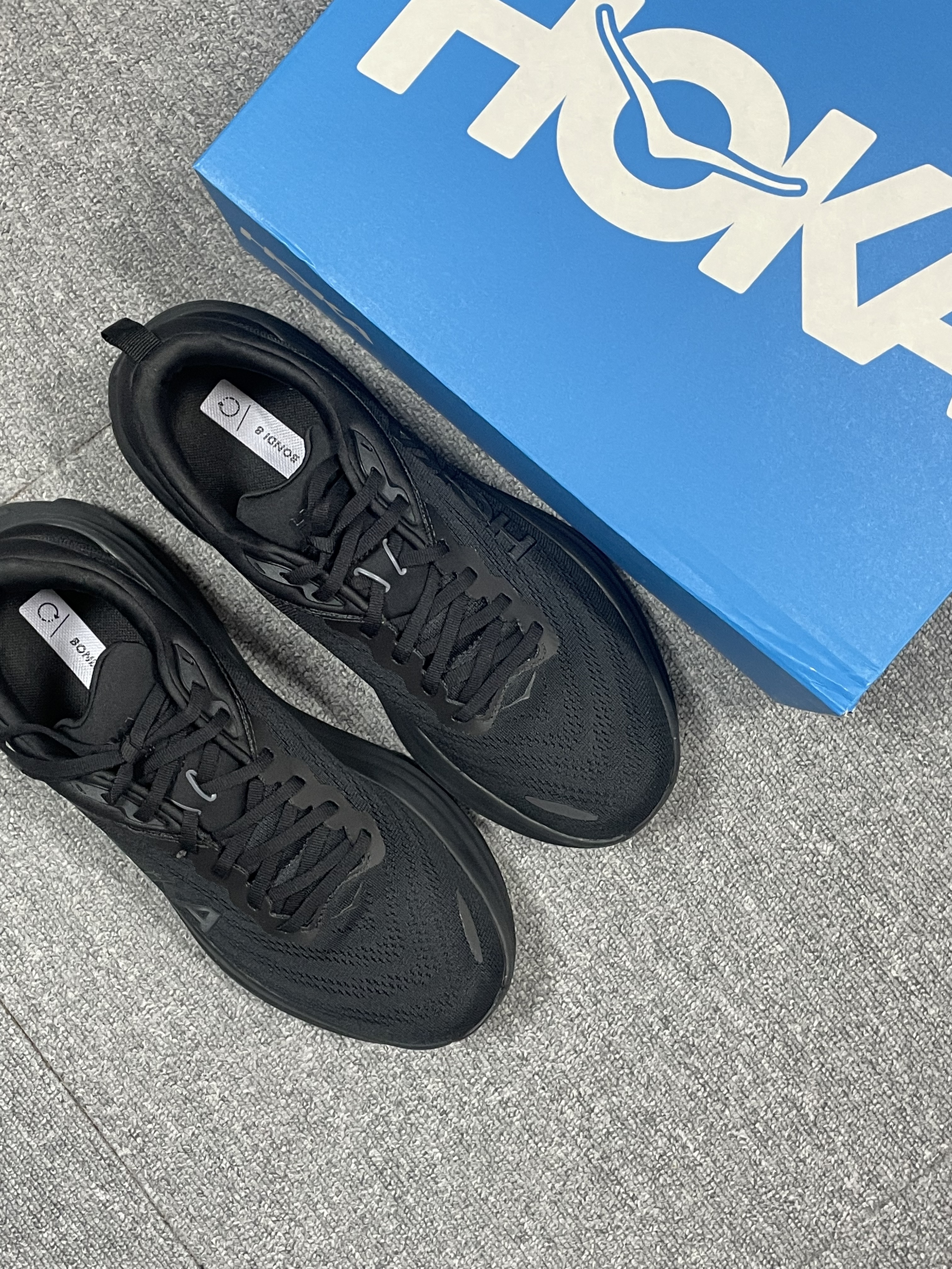 Hoka Bondi 8 Black - Wide 착용 스타일 - 3