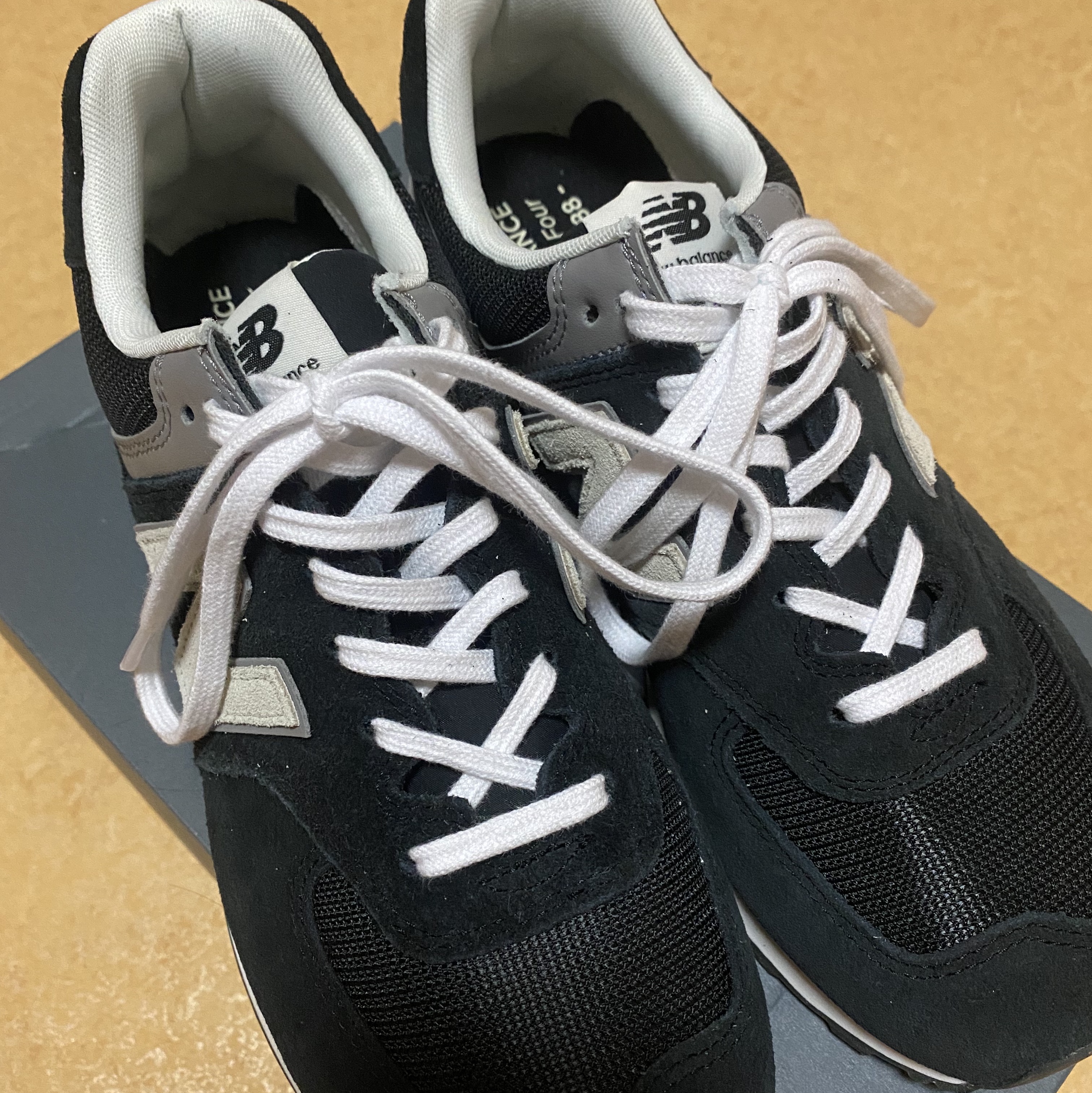 New Balance 574 Classics Reimagined Black 착용 스타일
