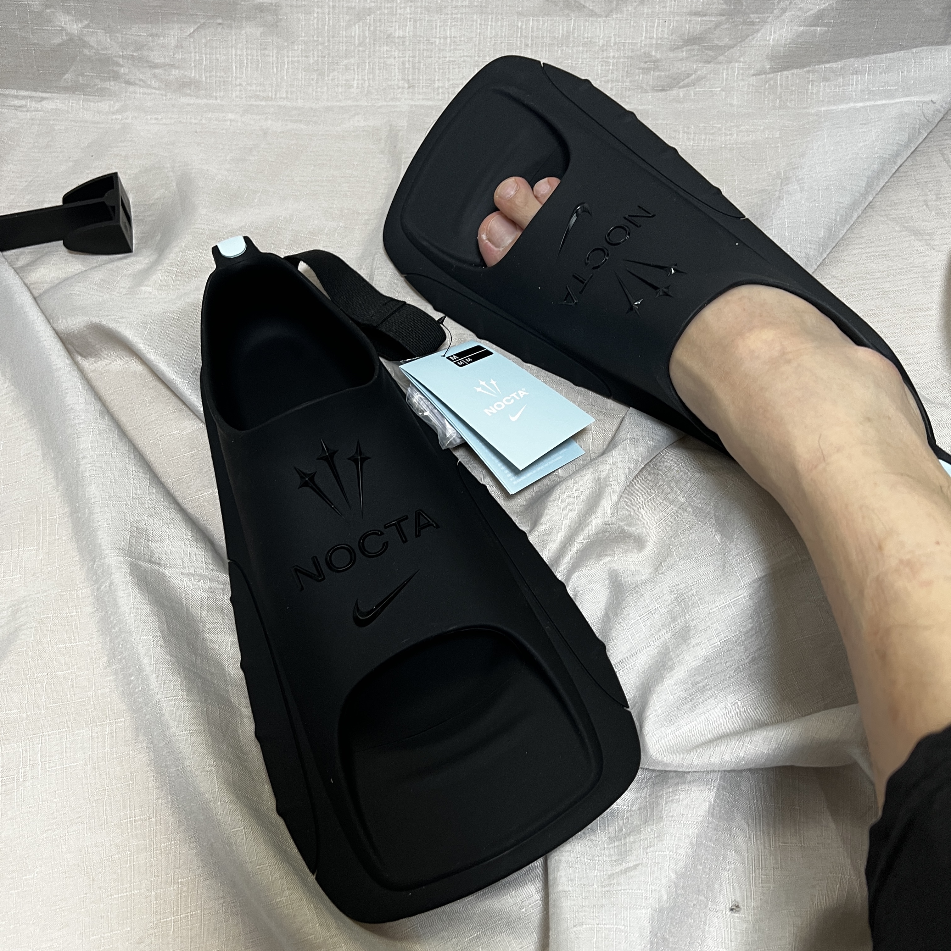 Nike x Drake Nocta Swim Fins Black 착용 스타일