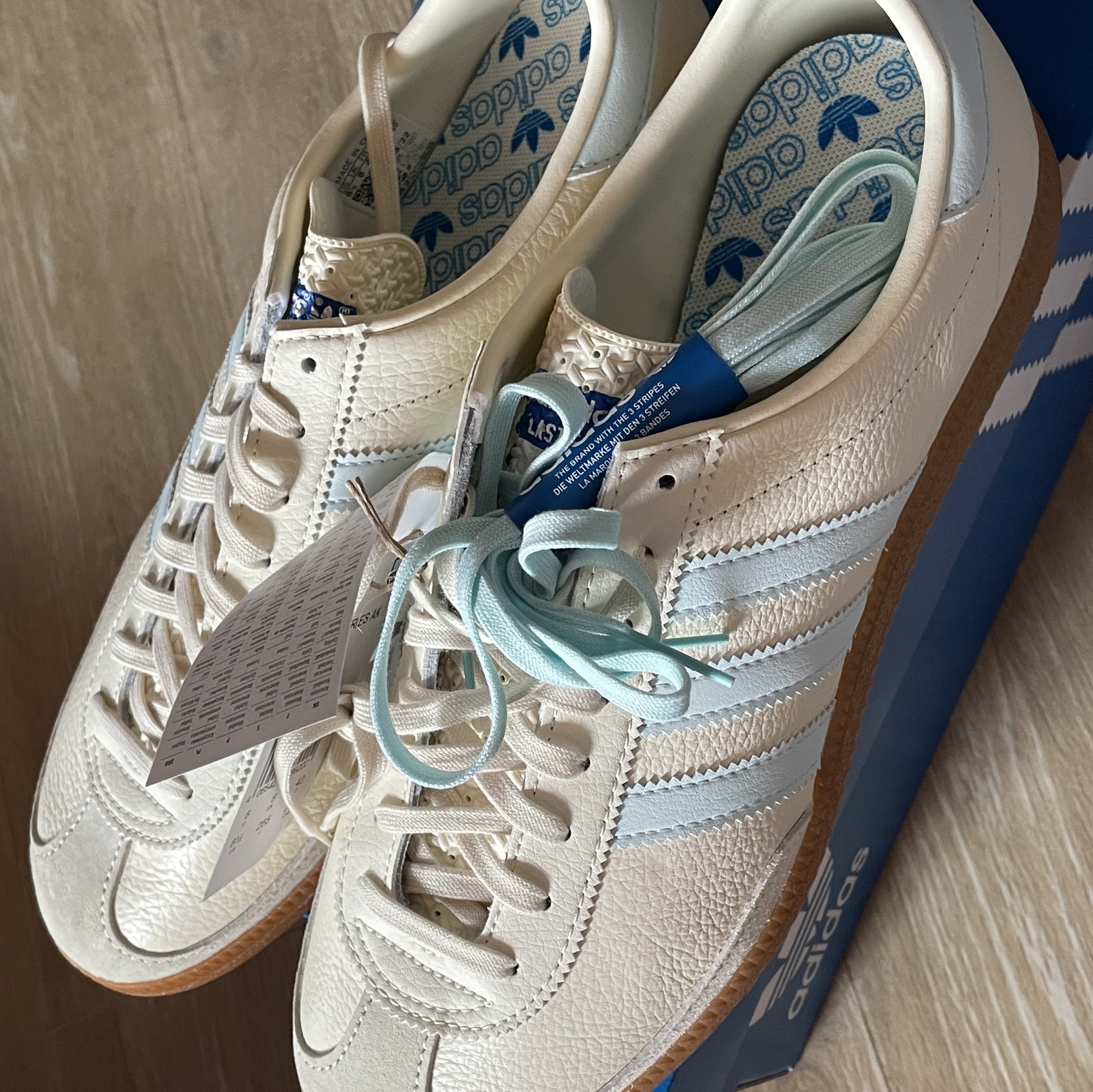 Adidas Last Frontier Cream White Almost Blue 착용 스타일