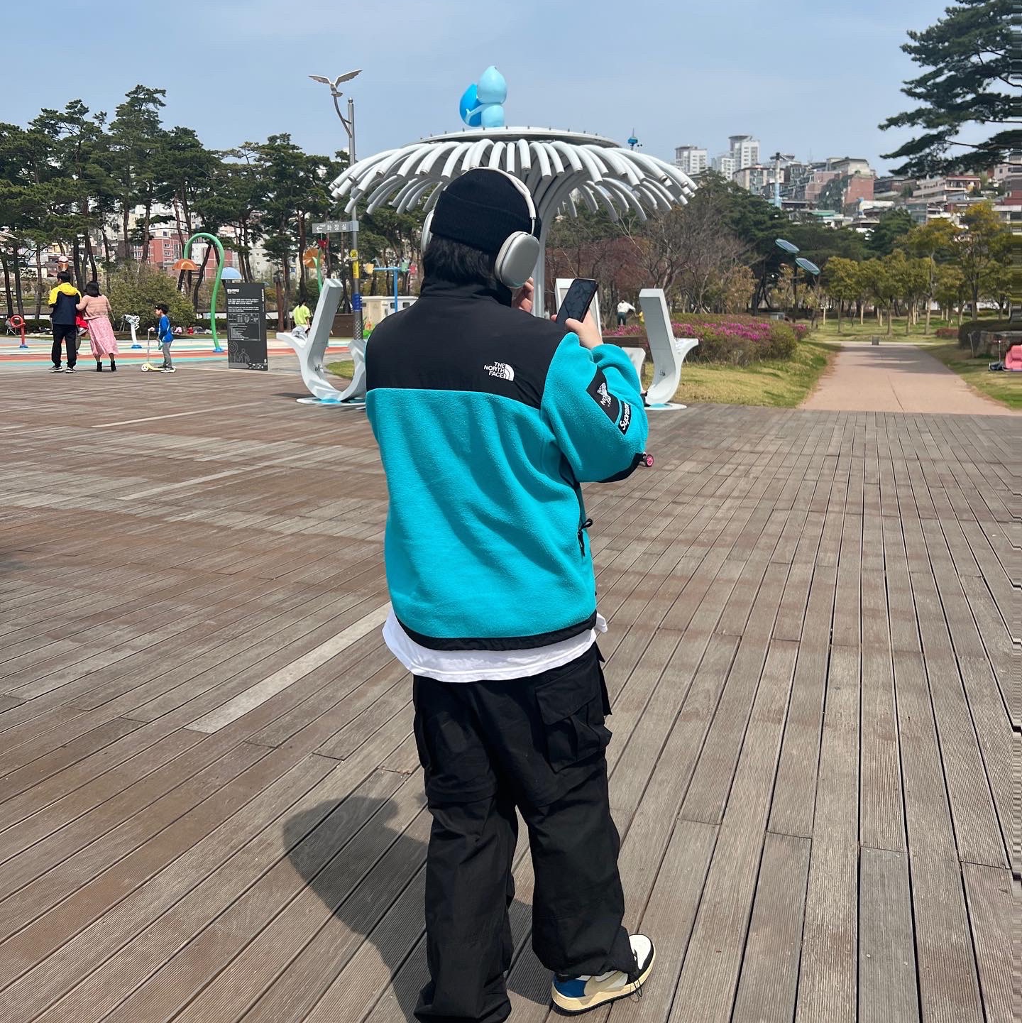 Supreme x The North Face Arc Logo Denali Fleece Jacket Teal - 19SS, Jordan 1 x Travis Scott x Fragment Retro Low OG SP Military Blue 착용 스타일 - 2