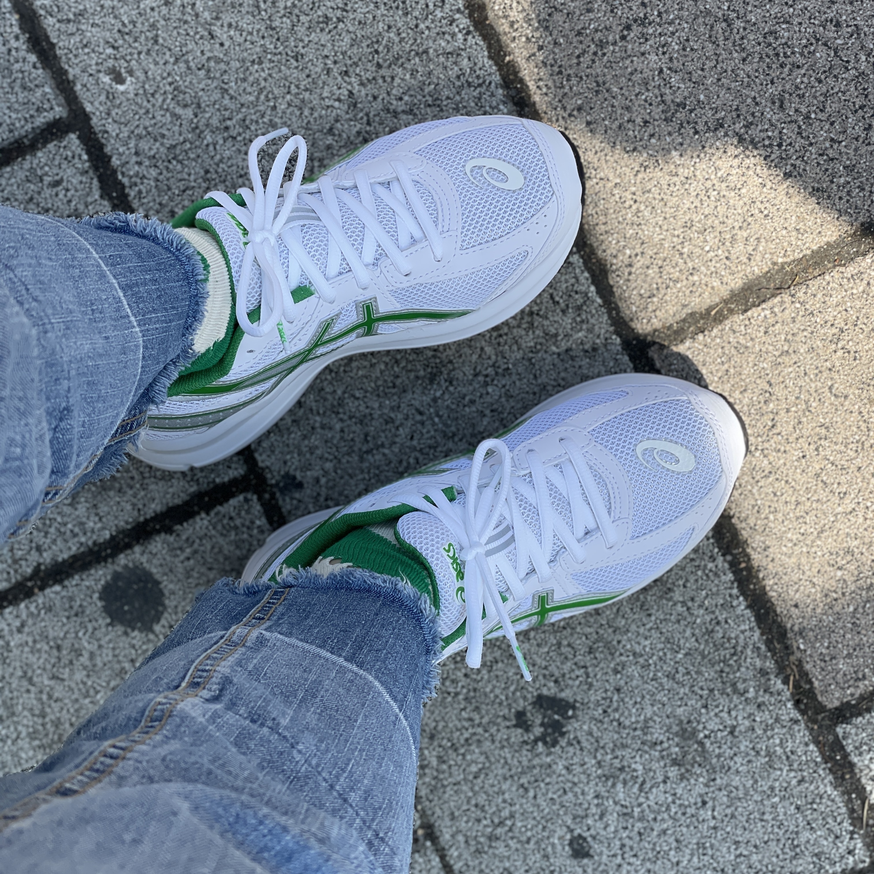 Asics Jog 100 S White Green - 2E Wide 착용 스타일
