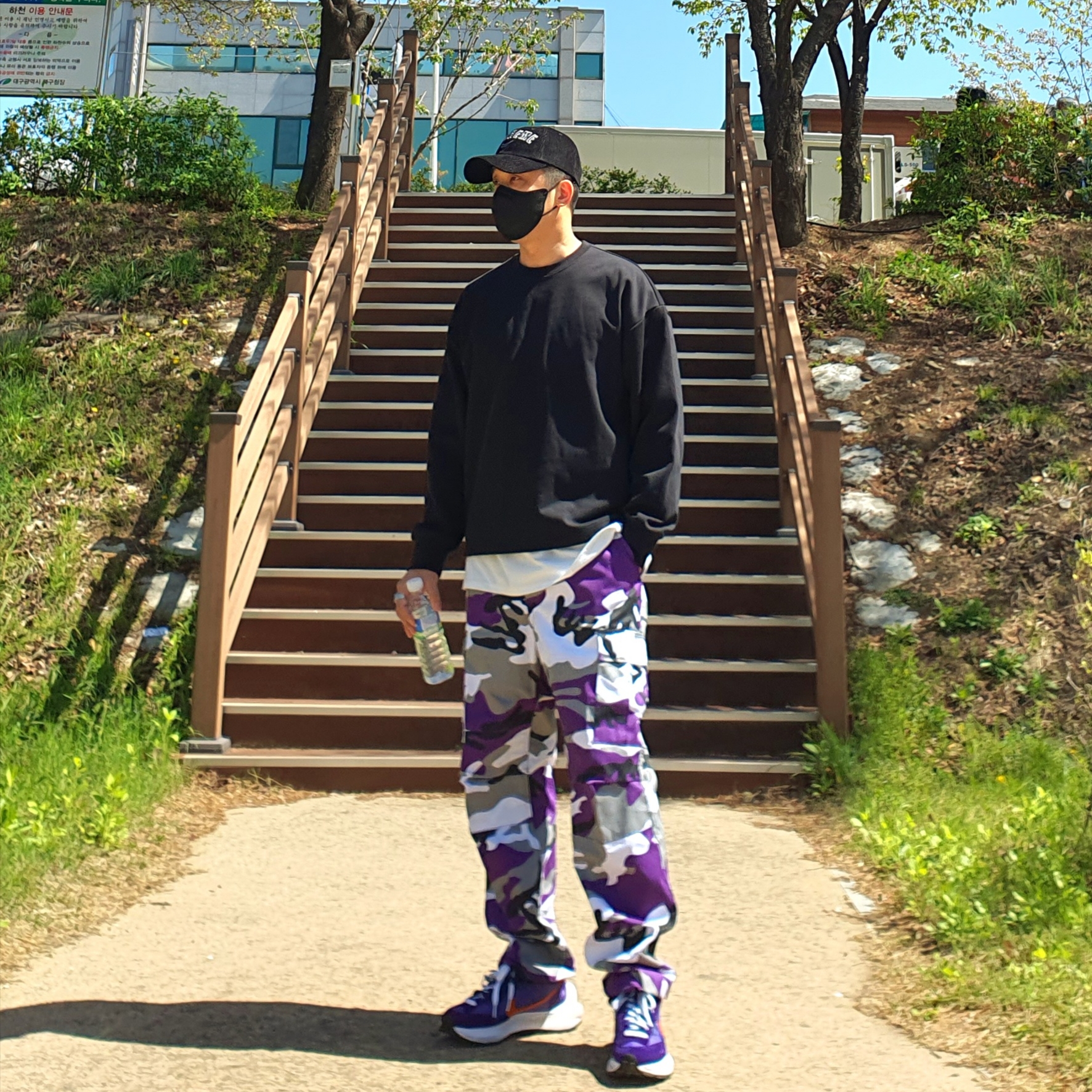 Nike x Sacai VaporWaffle Dark Iris, Supreme x Nike Arc Corduroy 6-Panel Black - 22SS 착용 스타일 - 1
