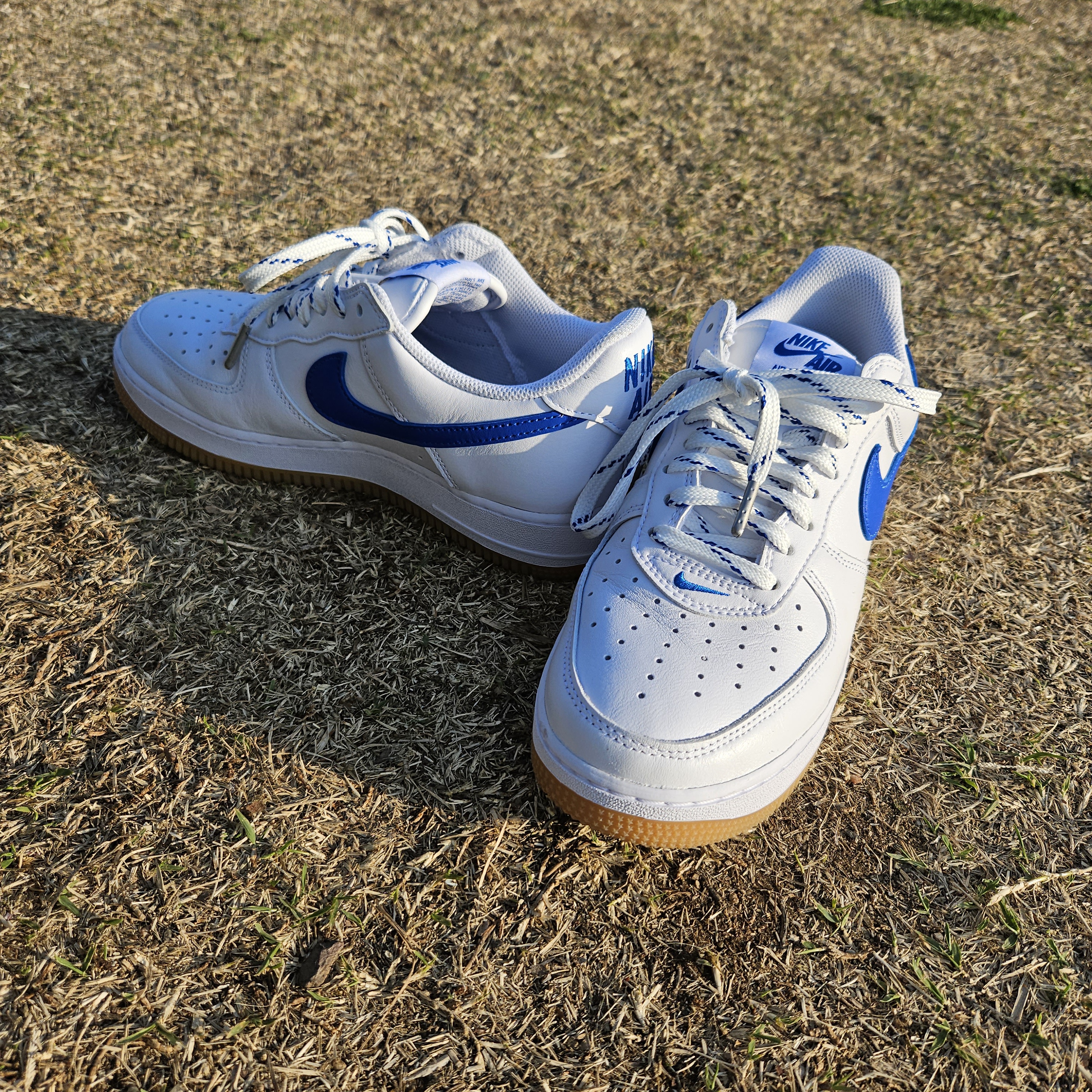 Nike Air Force 1 Low Retro Color of the Month Varsity Royal 착용 스타일