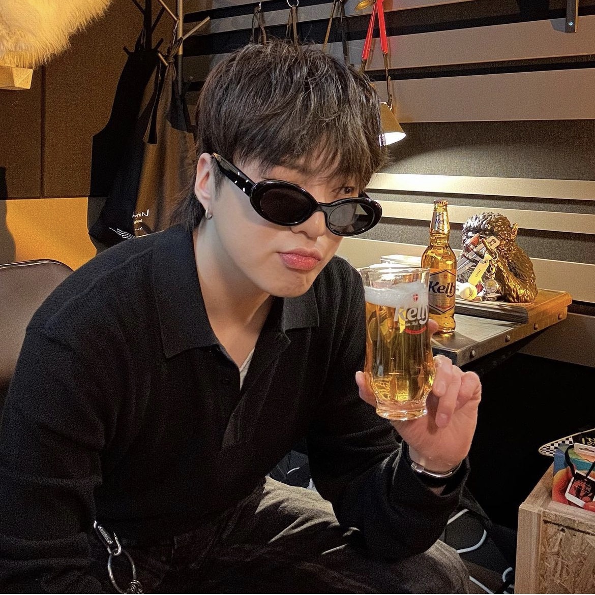 Gentle Monster x Maison Margiela MM005 Black Black 착용 스타일 - 4