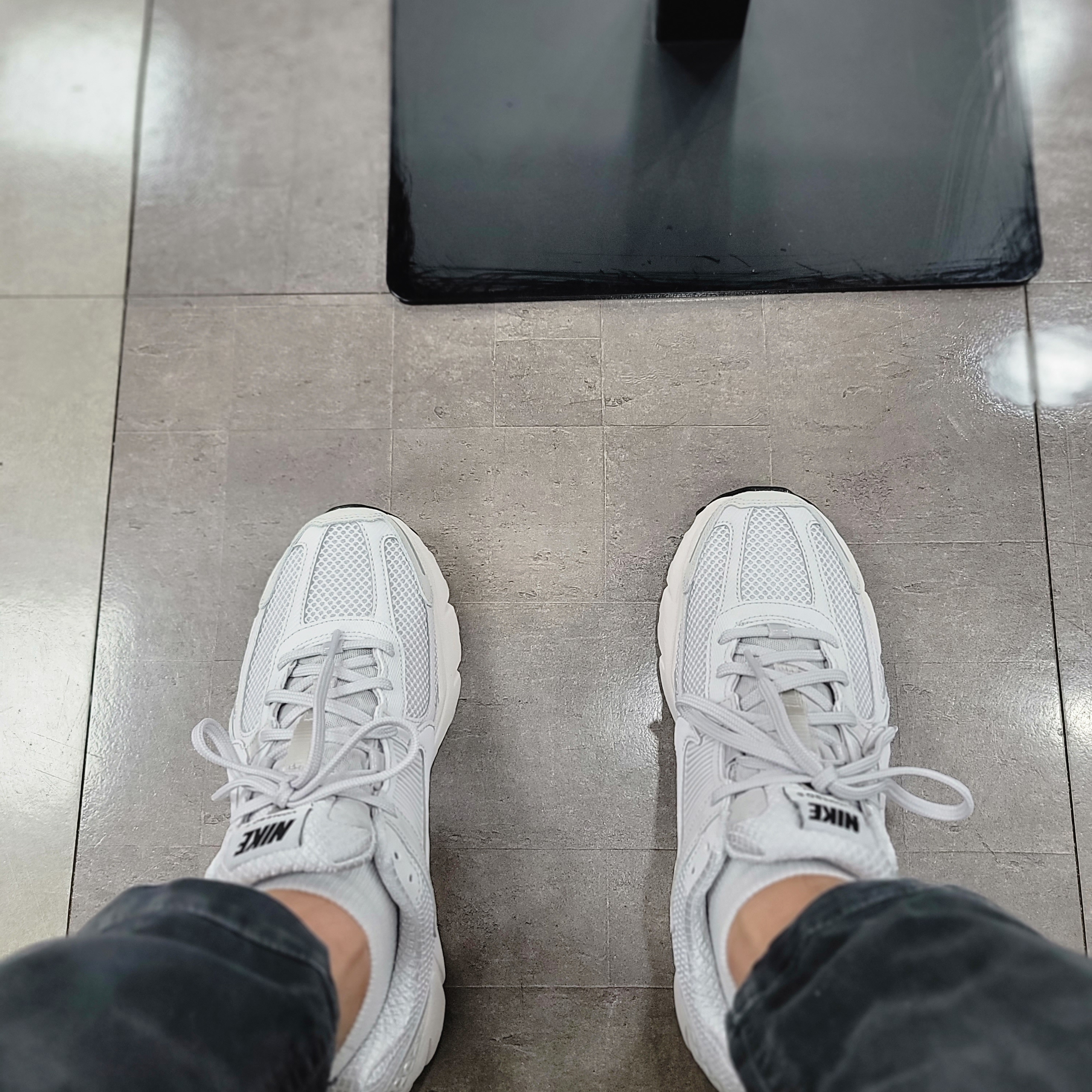 Nike Zoom Vomero 5 SP Vast Grey 2023 착용 스타일