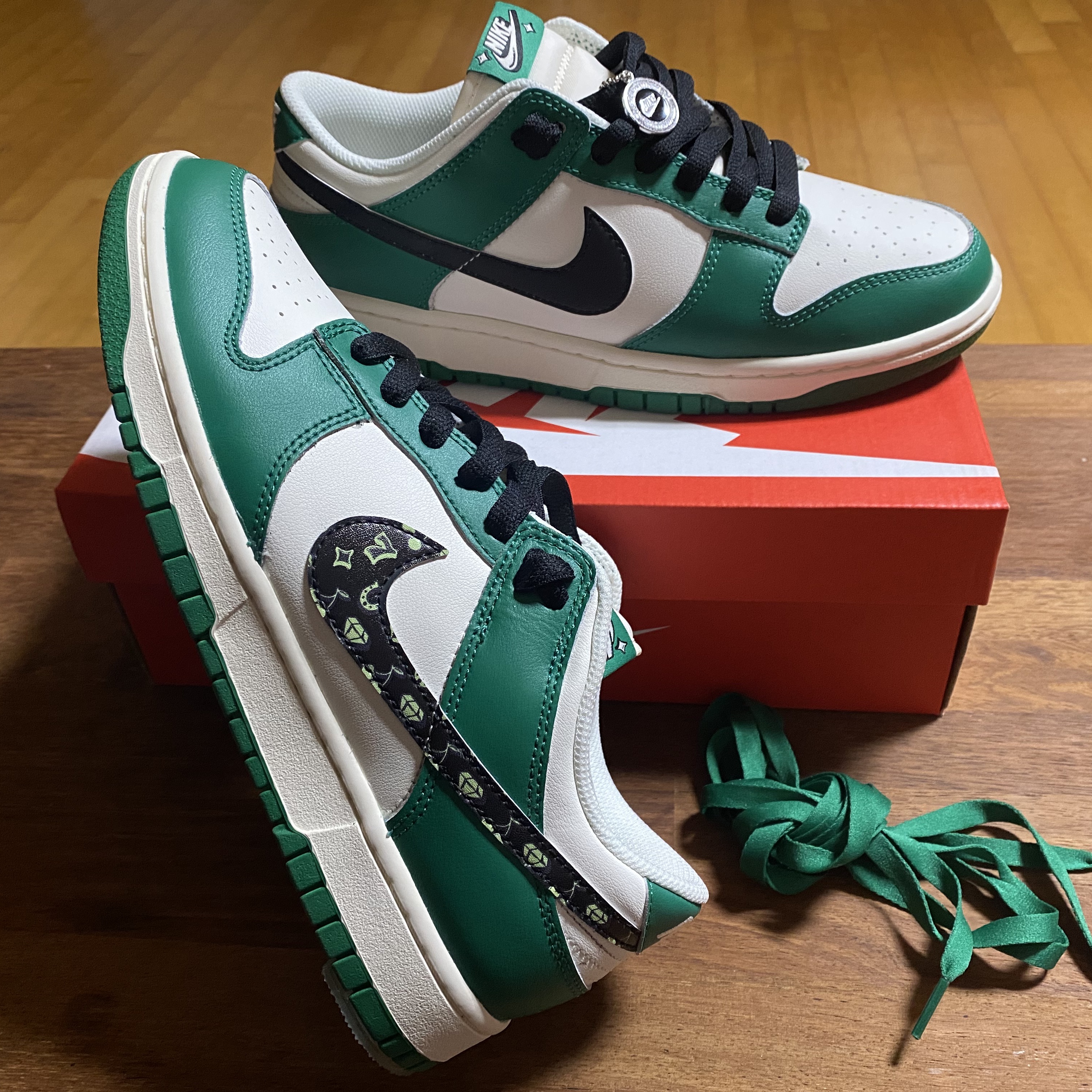 Nike Dunk Low Retro SE Jackpot Malachite 착용 스타일