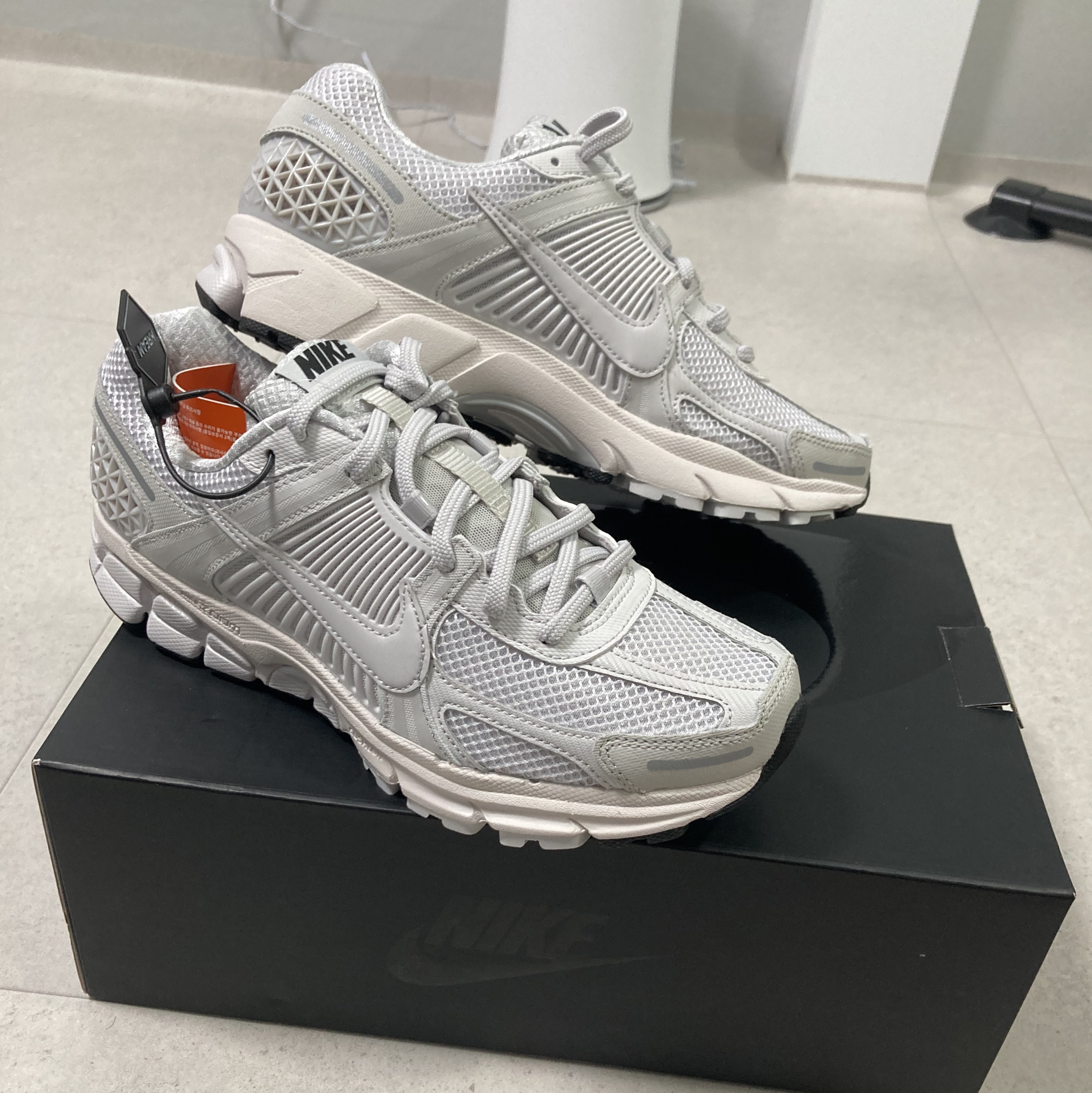 Nike Zoom Vomero 5 SP Vast Grey 2023 착용 스타일