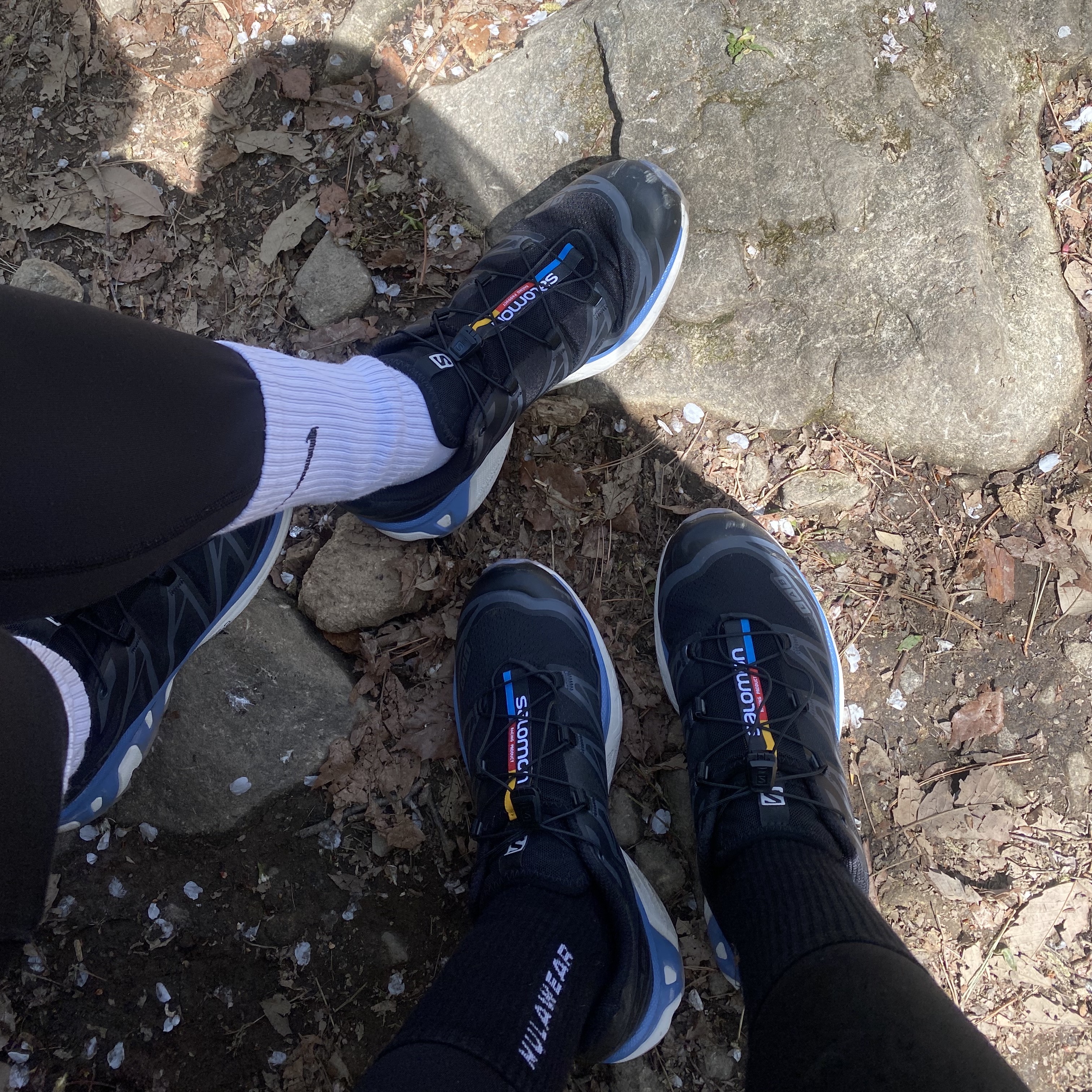 Salomon XT-6 Clear Black Riviera 착용 스타일