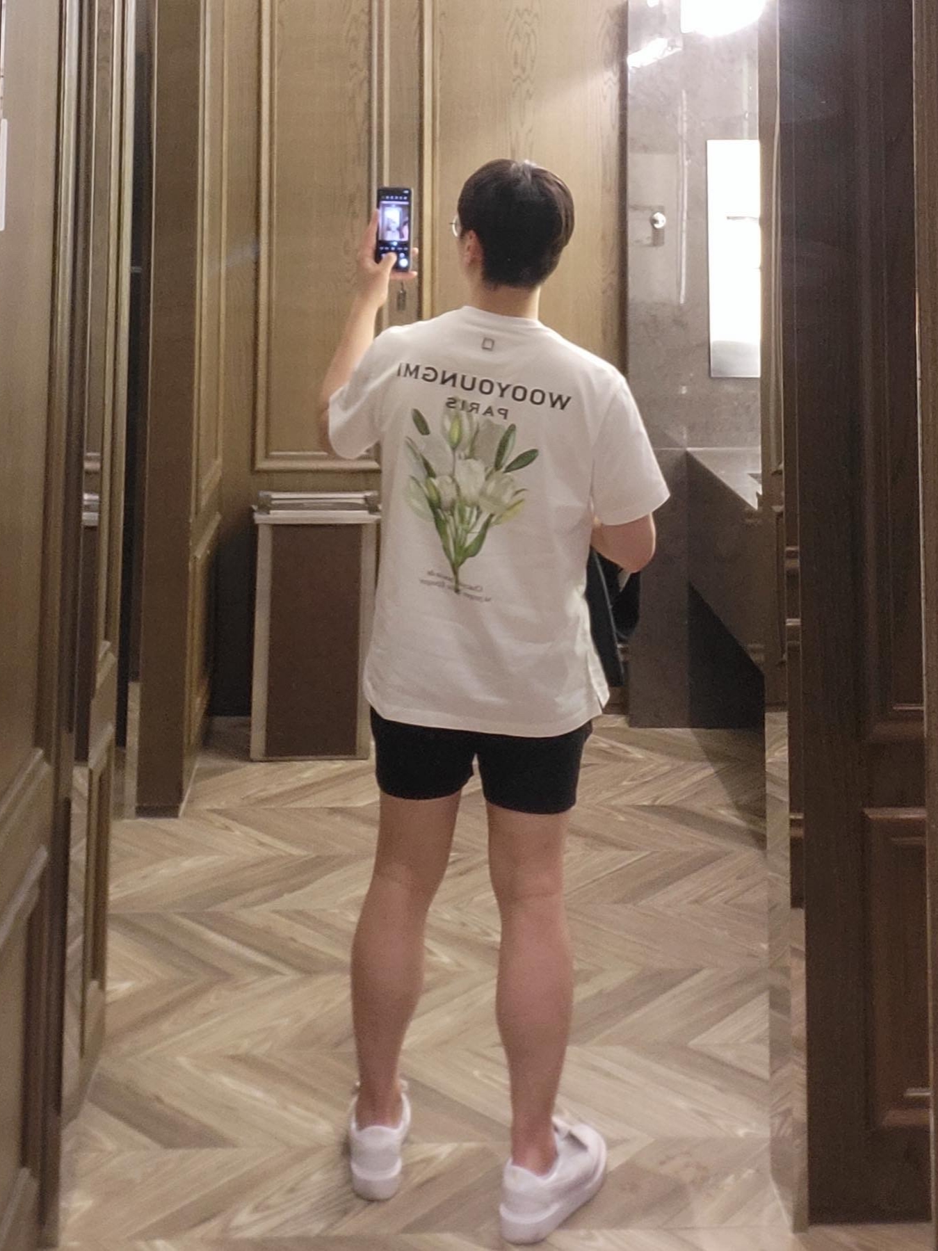 Nike x Peaceminusone Kwondo1 White, Wooyoungmi Flower Print Back Logo T-Shirt White - 22SS 착용 스타일 - 5