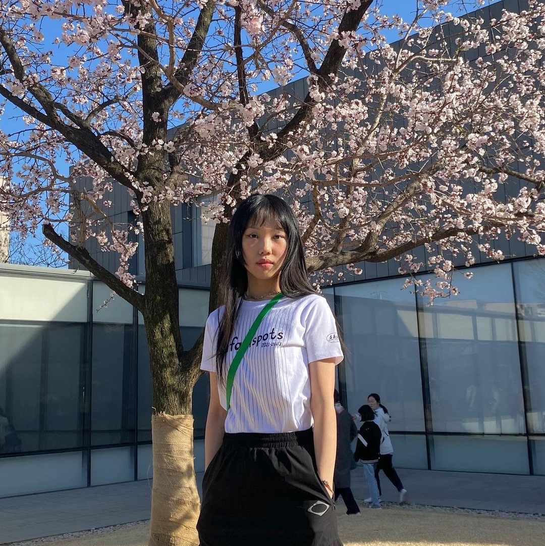 Safarispot Women 1/2 Safarispots Magazine Tee White 착용 스타일 - 3