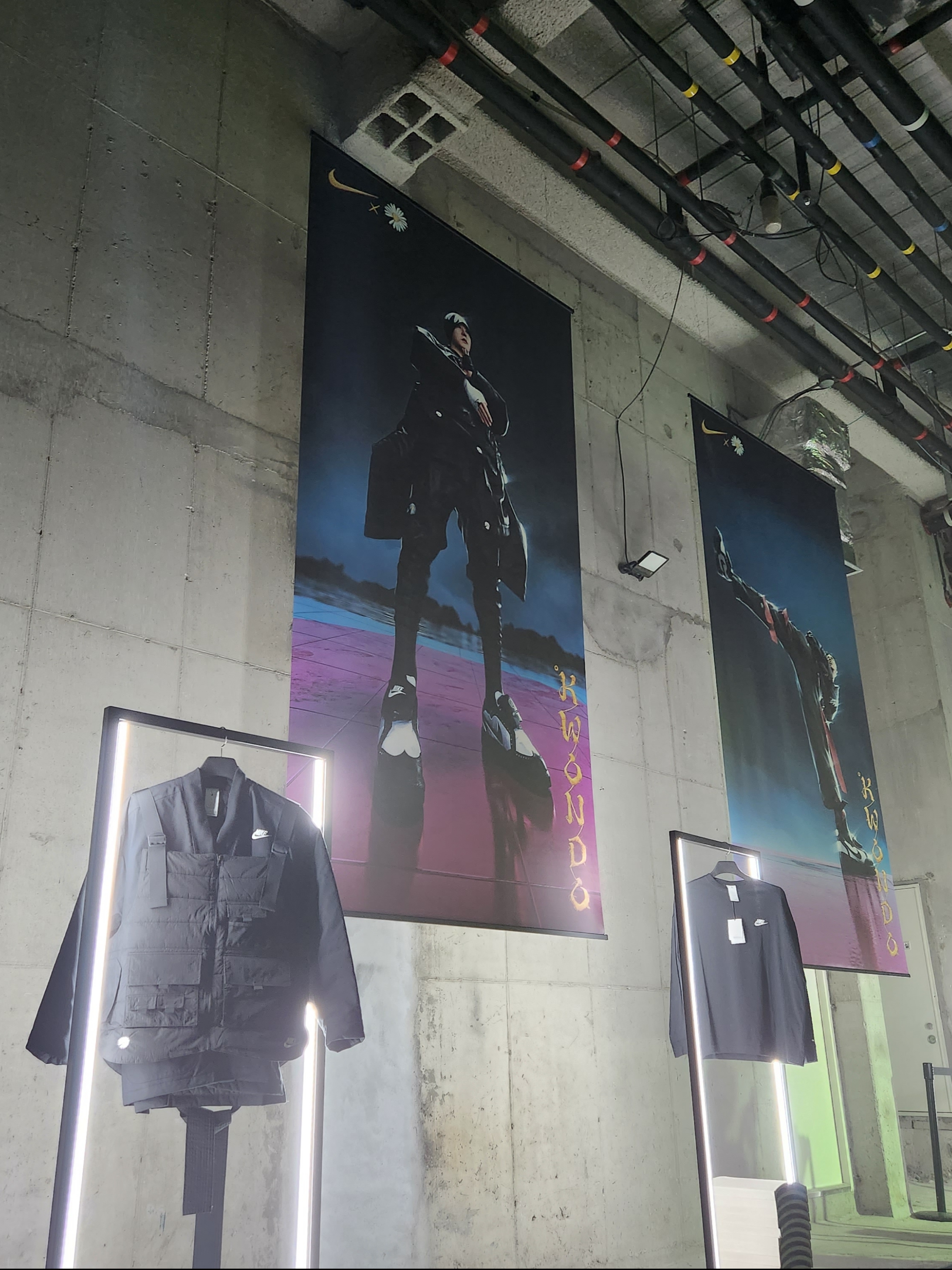 Nike x Kim Jones Reversible Wind Breaker Navy - US/EU, Nike x Ambush Dunk High Black 착용 스타일 - 3