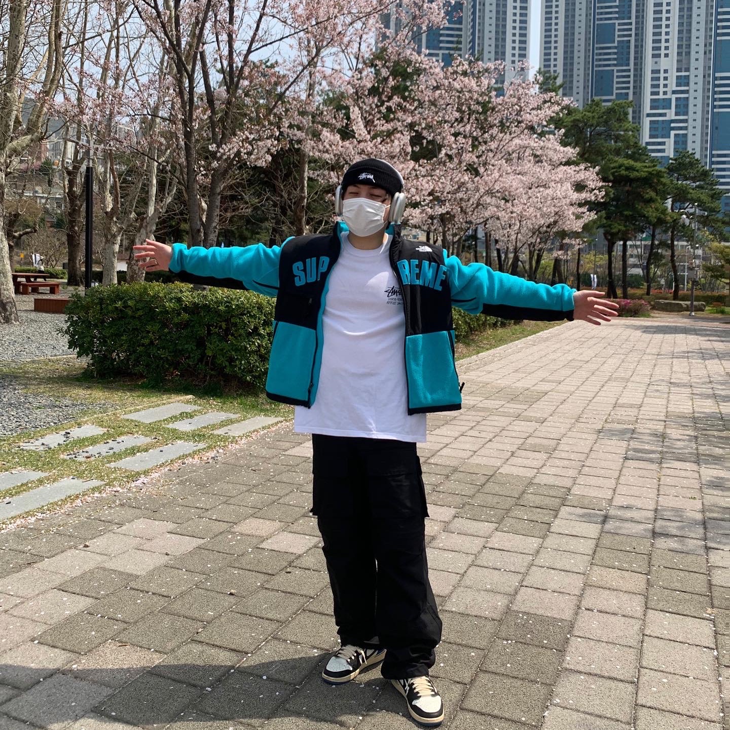 Supreme x The North Face Arc Logo Denali Fleece Jacket Teal - 19SS, Jordan 1 x Travis Scott x Fragment Retro Low OG SP Military Blue 착용 스타일 - 1