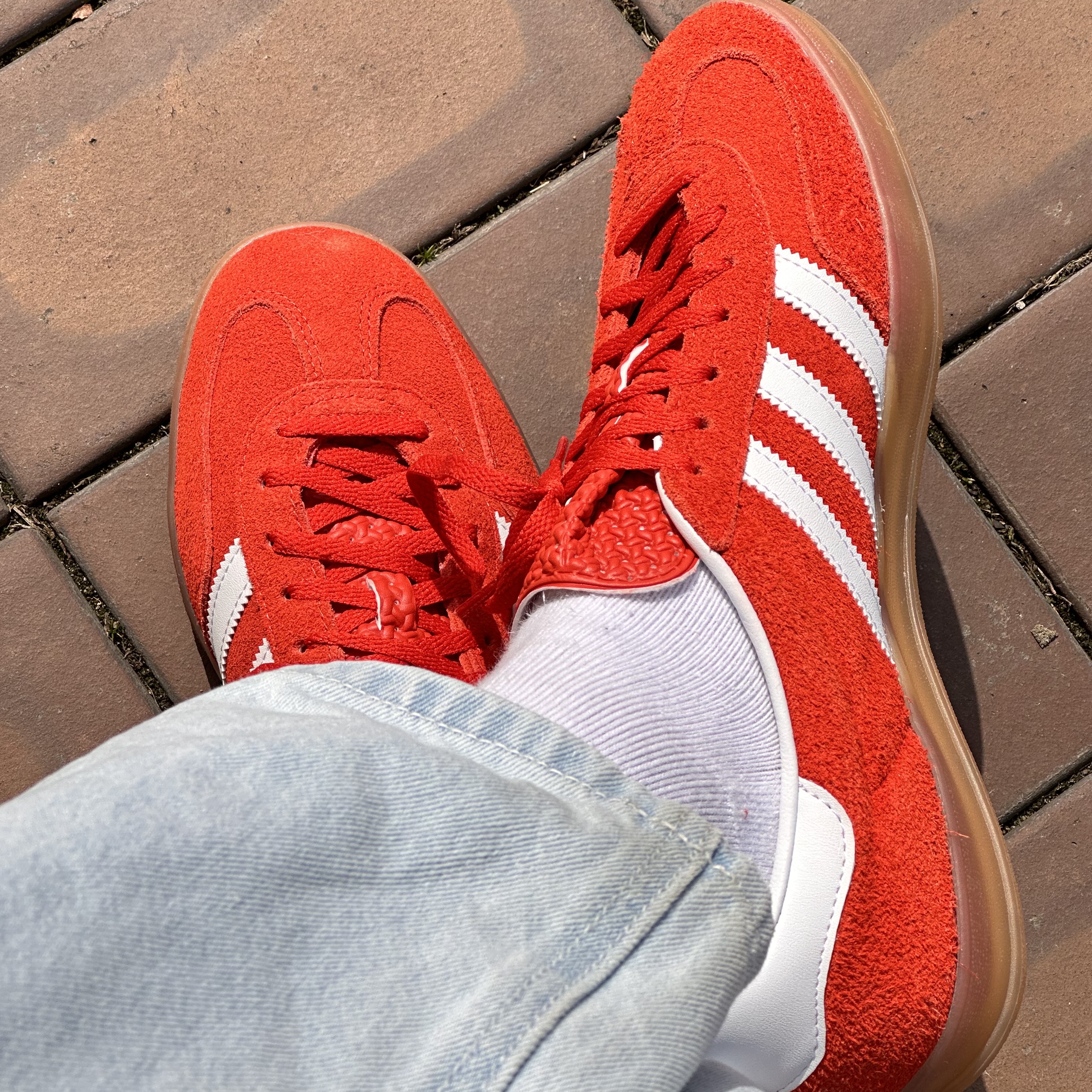 (W) Adidas Gazelle Indoor Bold Orange Cloud White 착용 스타일