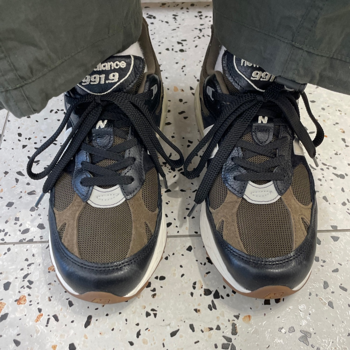 New Balance 991.9 Made in UK Caviar & Vodka 착용 스타일 - 1