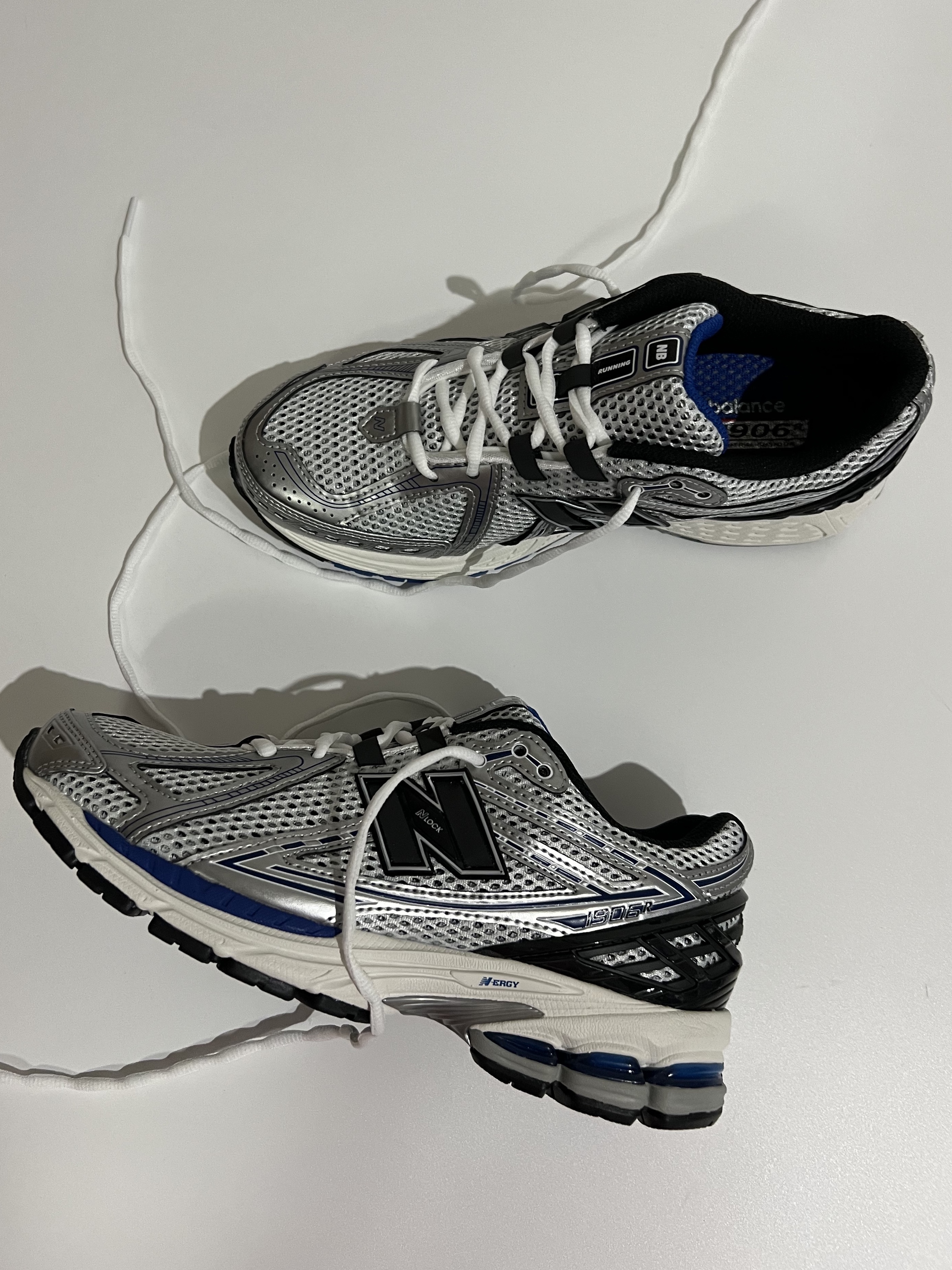 New Balance 1906R Silver Metallic, Sansan Gear Wave Pants Black - 22FW 착용 스타일 - 5