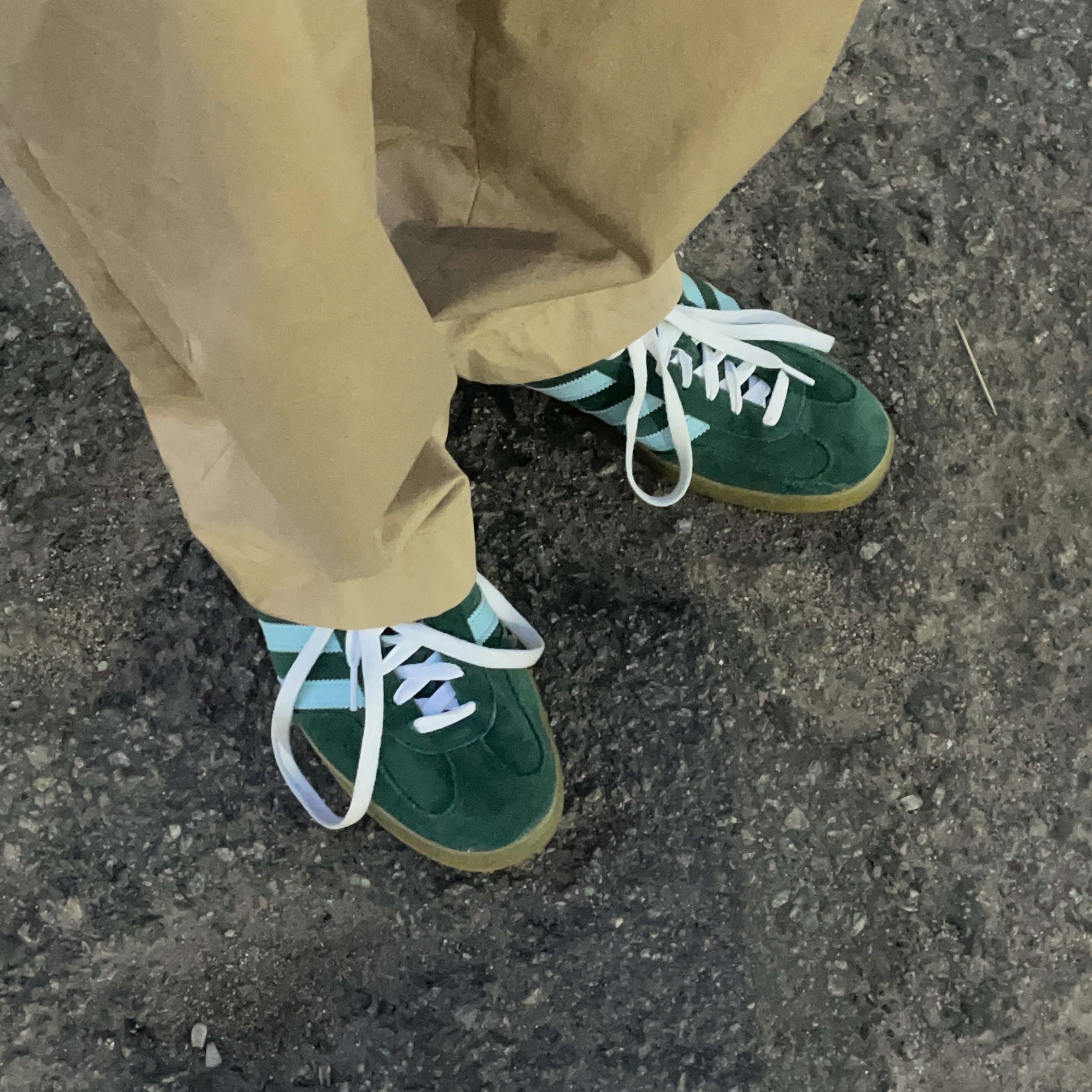 Adidas Gazelle Indoor Collegiate Green Hazy Sky 착용 스타일