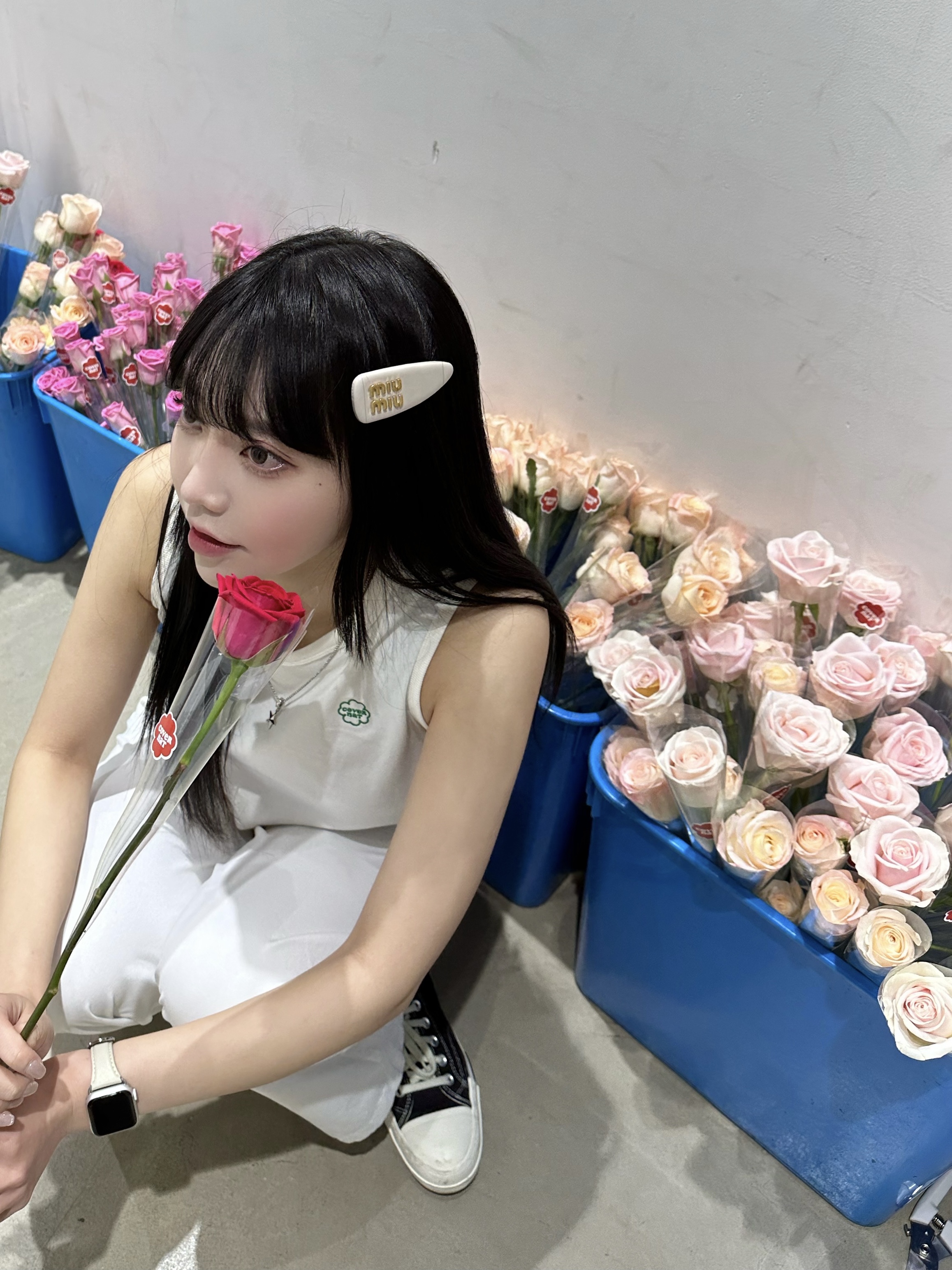 (W) Miu Miu Patent Leather Hair Clip Alabaster Pink, Converse x Drkshdw Drkstr Chuck 70 High Black 착용 스타일 - 2