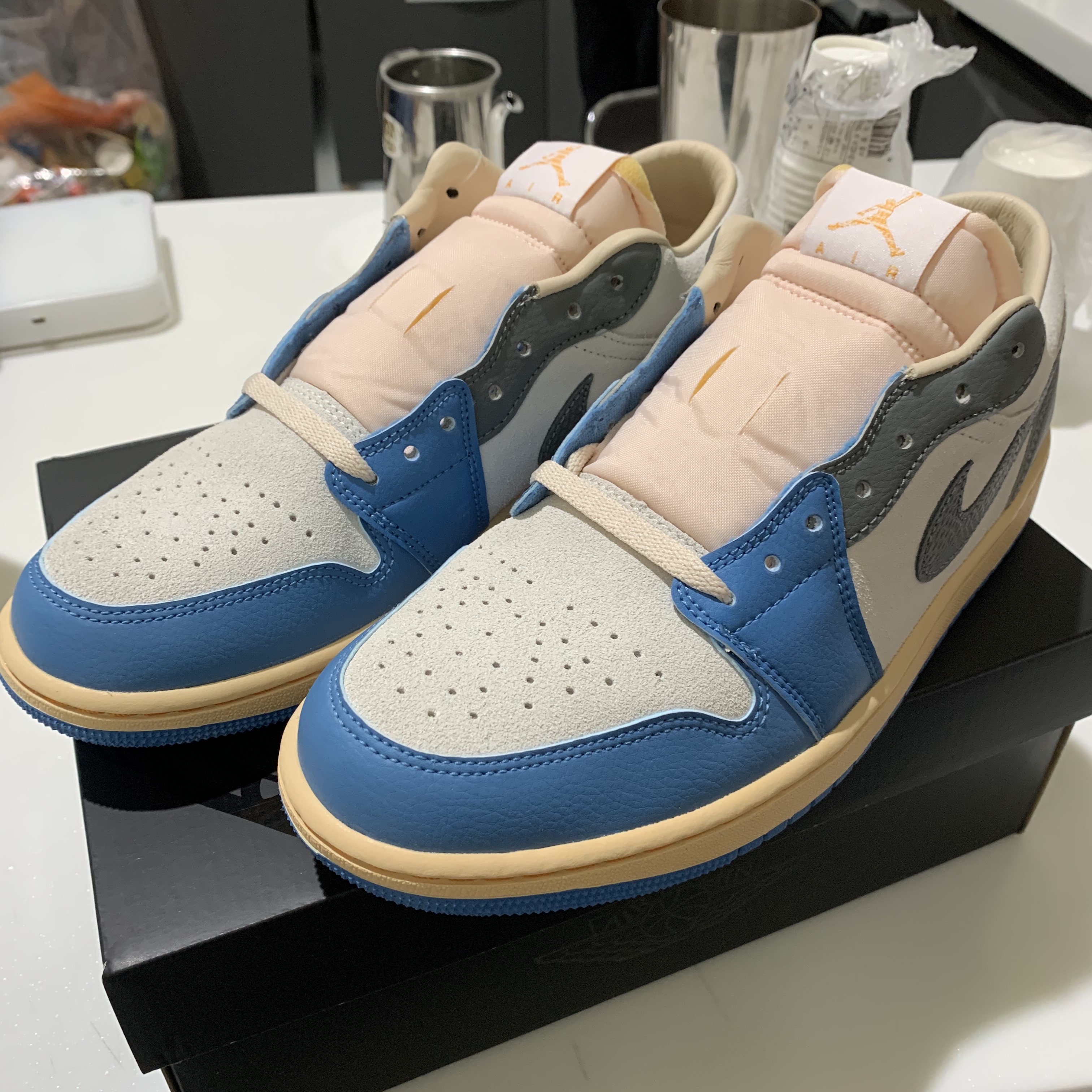 Jordan 1 Low SE Tokyo 96 착용 스타일