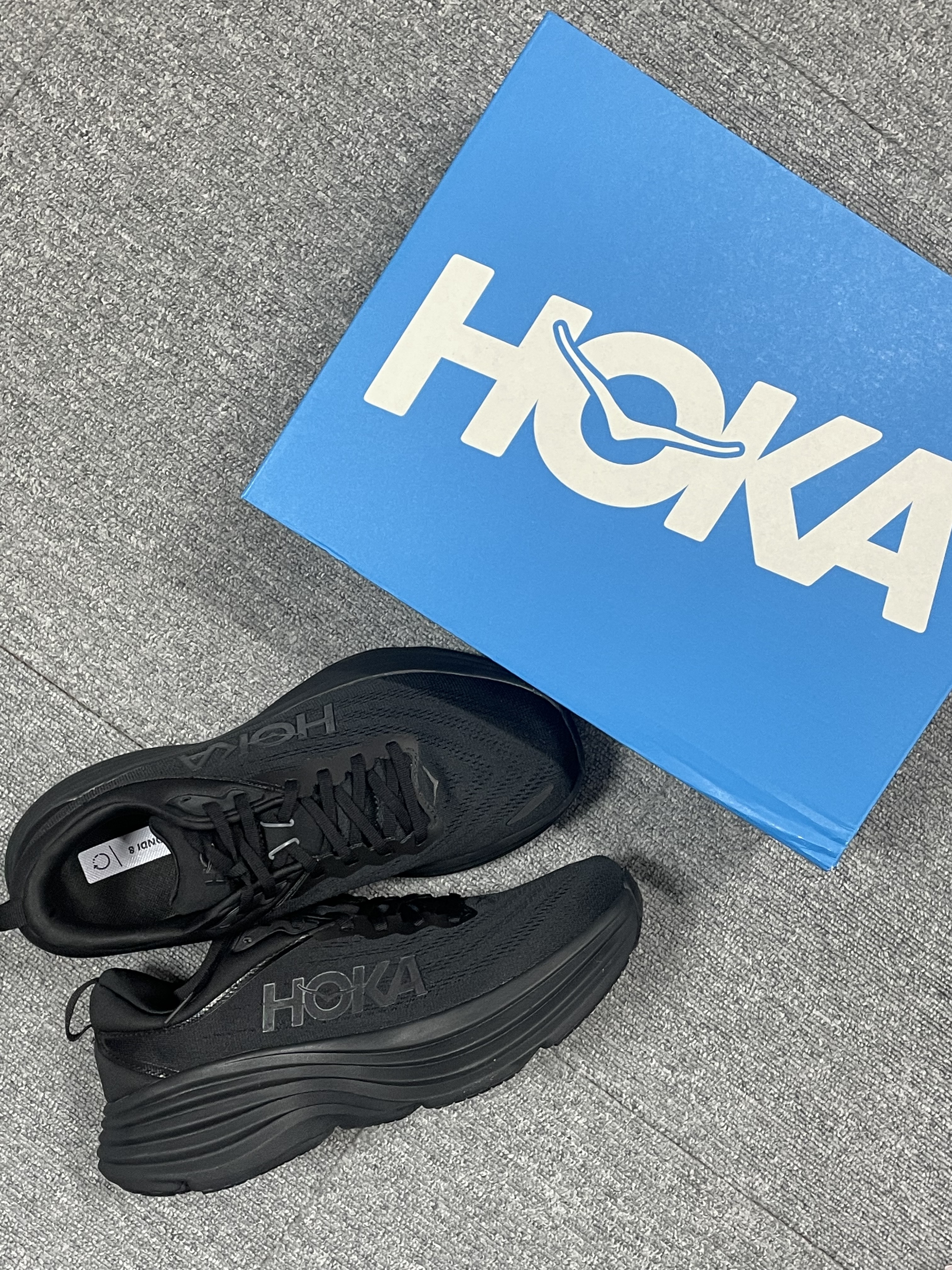 Hoka Bondi 8 Black - Wide 착용 스타일 - 1