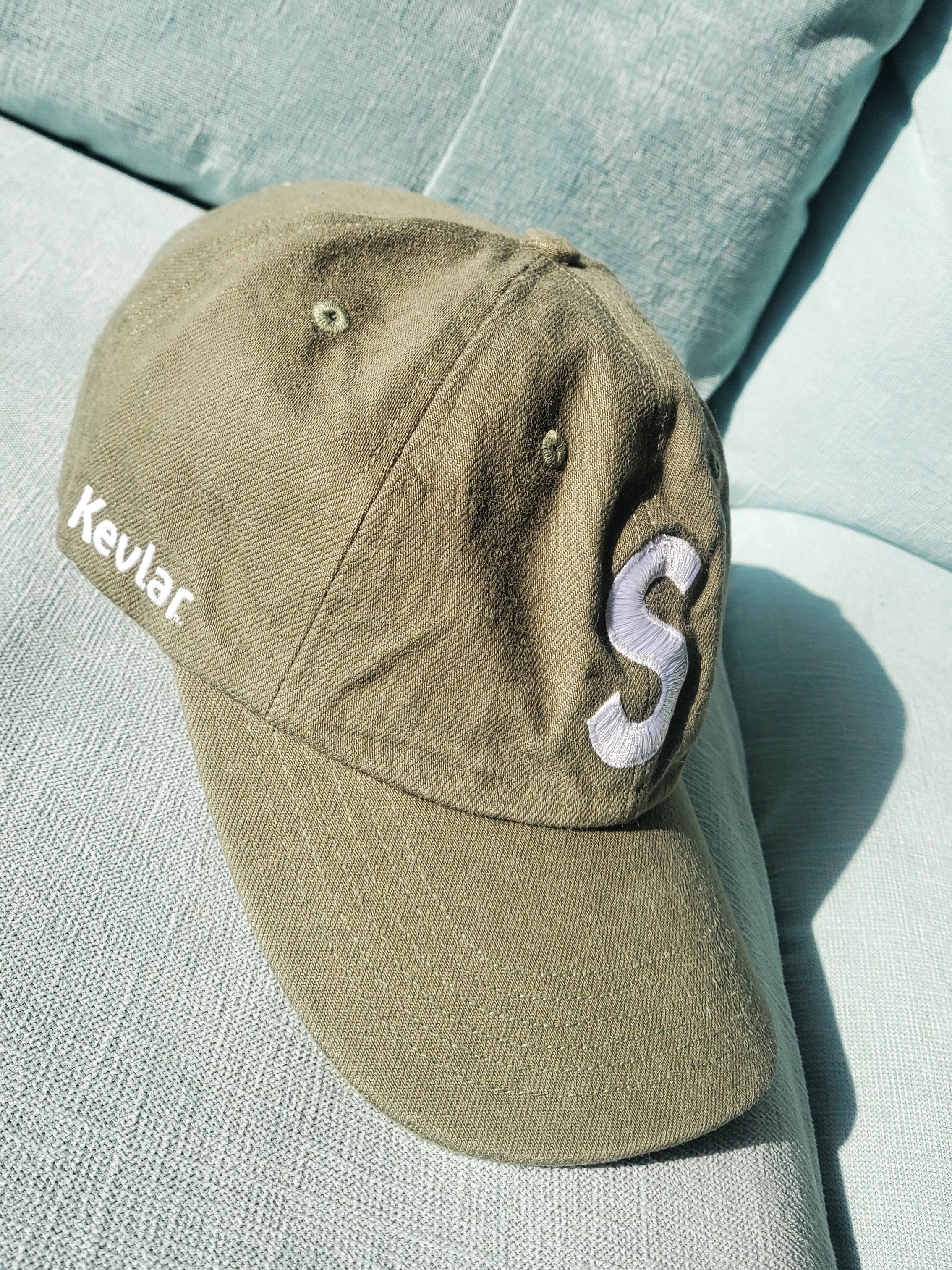 Supreme Kevlar Denim S Logo 6-Panel Olive - 22SS 착용 스타일