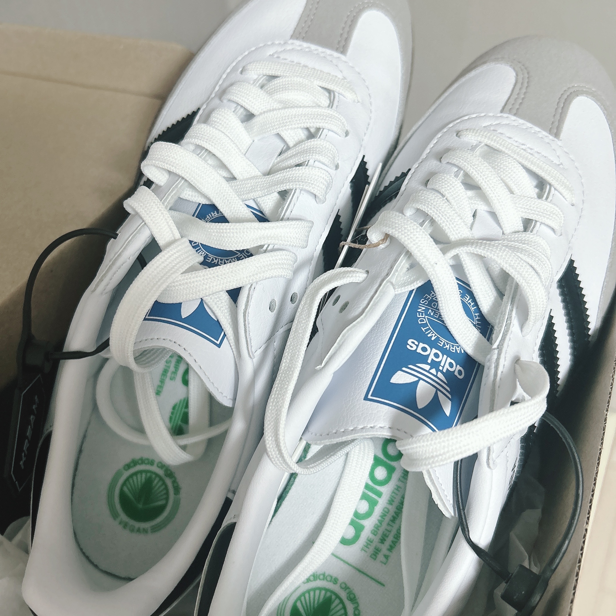 Adidas Samba Vegan White Black 착용 스타일