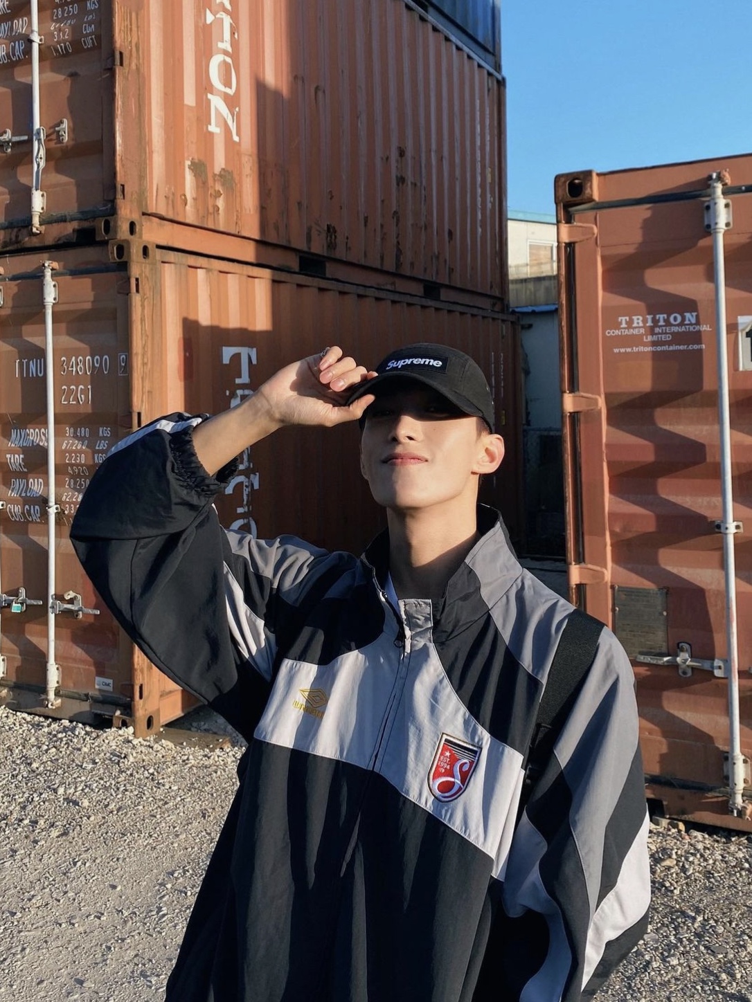 Supreme Military Camp Cap Black - 23SS 착용 스타일 - 1