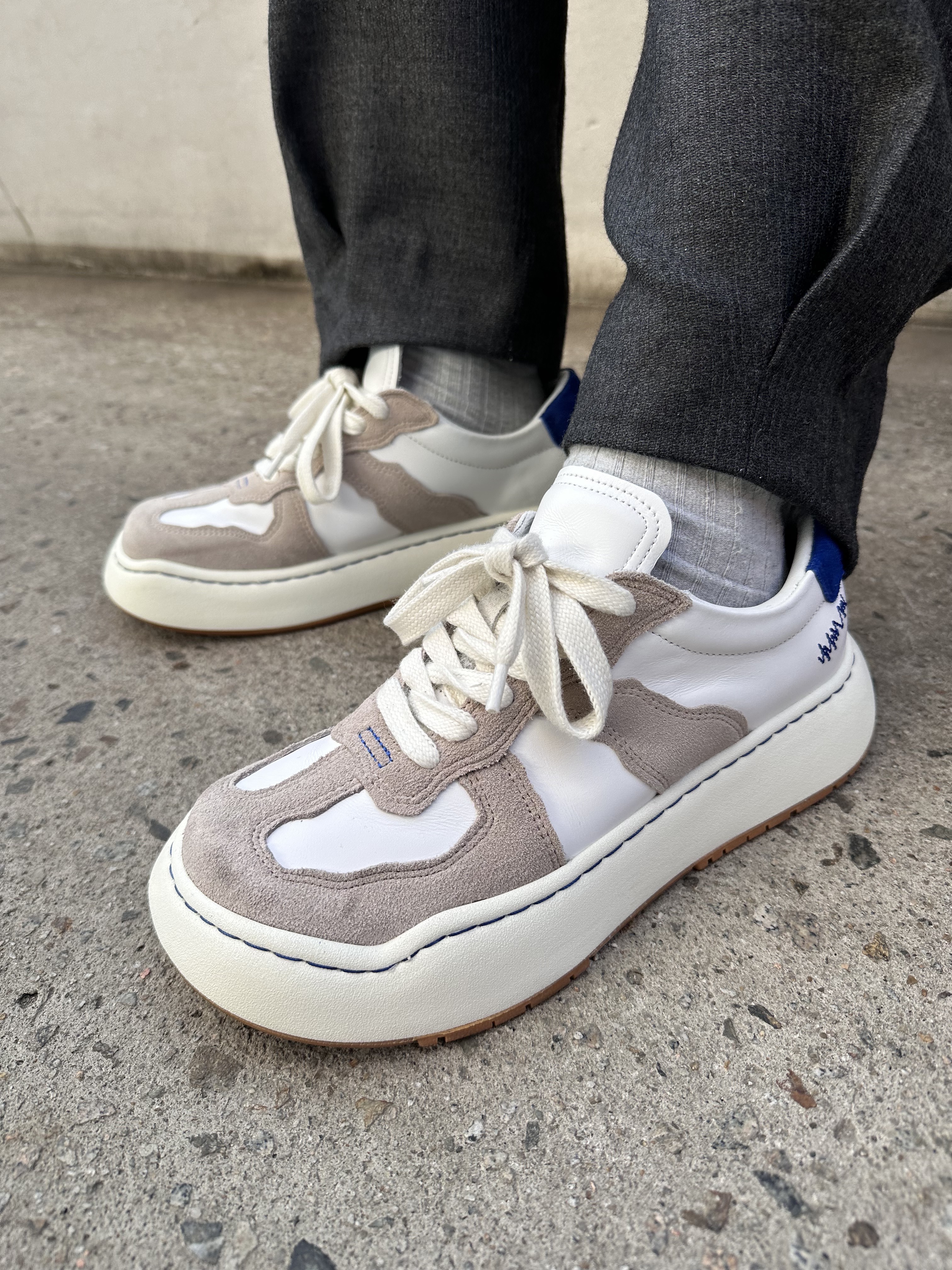 Ader Error Log; Baus Off White 착용 스타일 - 4