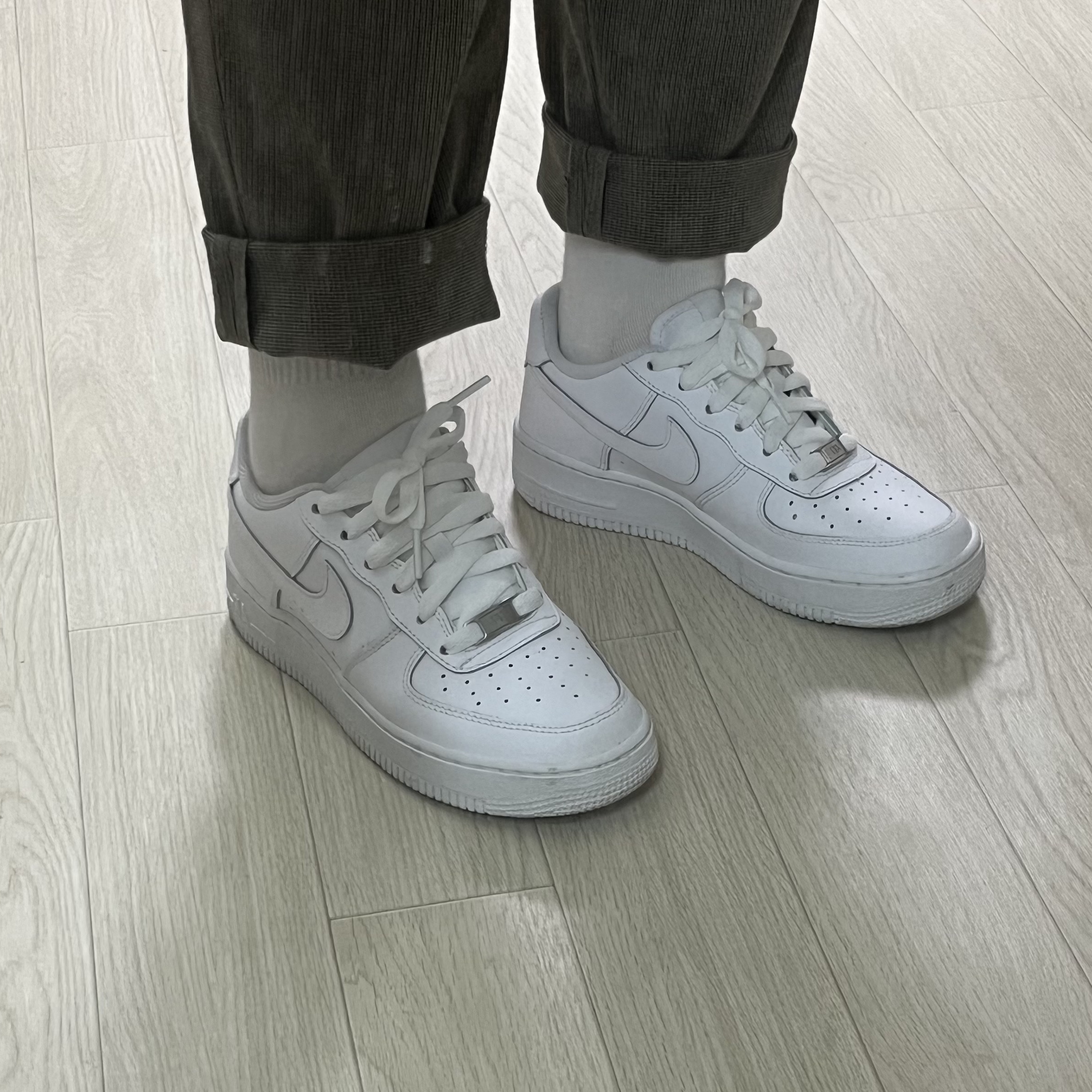 (GS) Nike Air Force 1 LE White 착용 스타일 - 4
