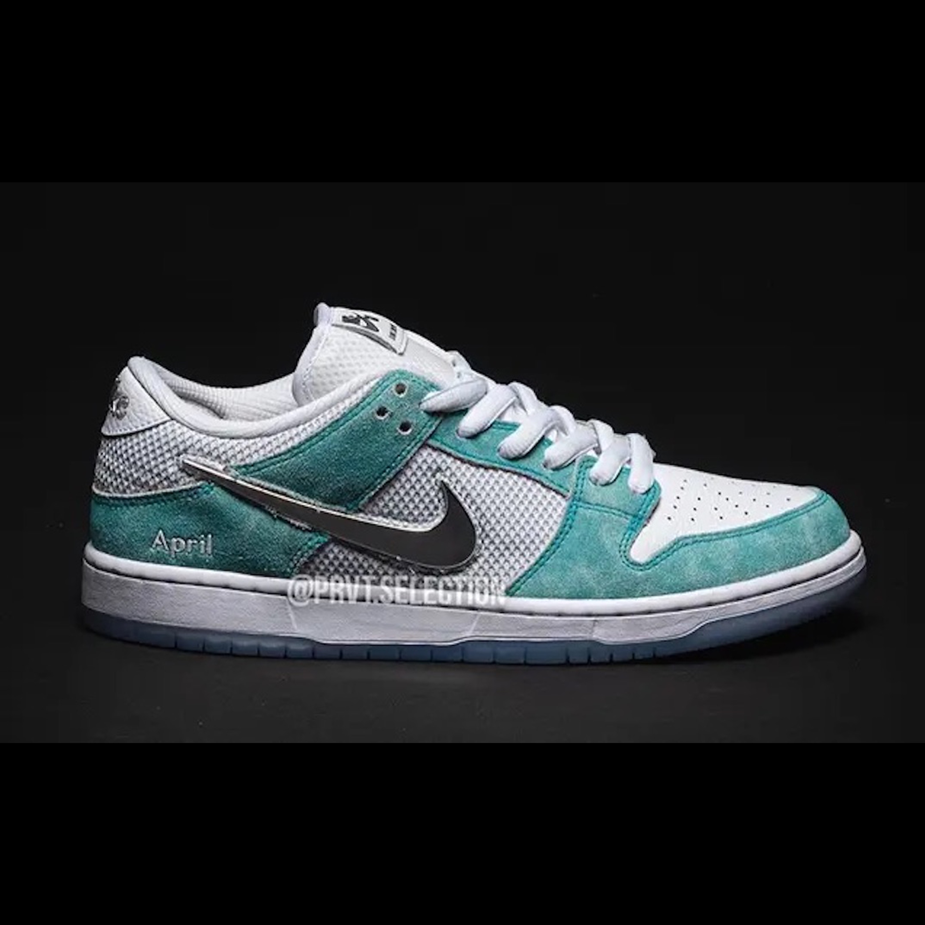 Jordan 1 Retro High OG Hyper Royal, Nike Dunk Low Retro Grey Fog 착용 스타일 - 4