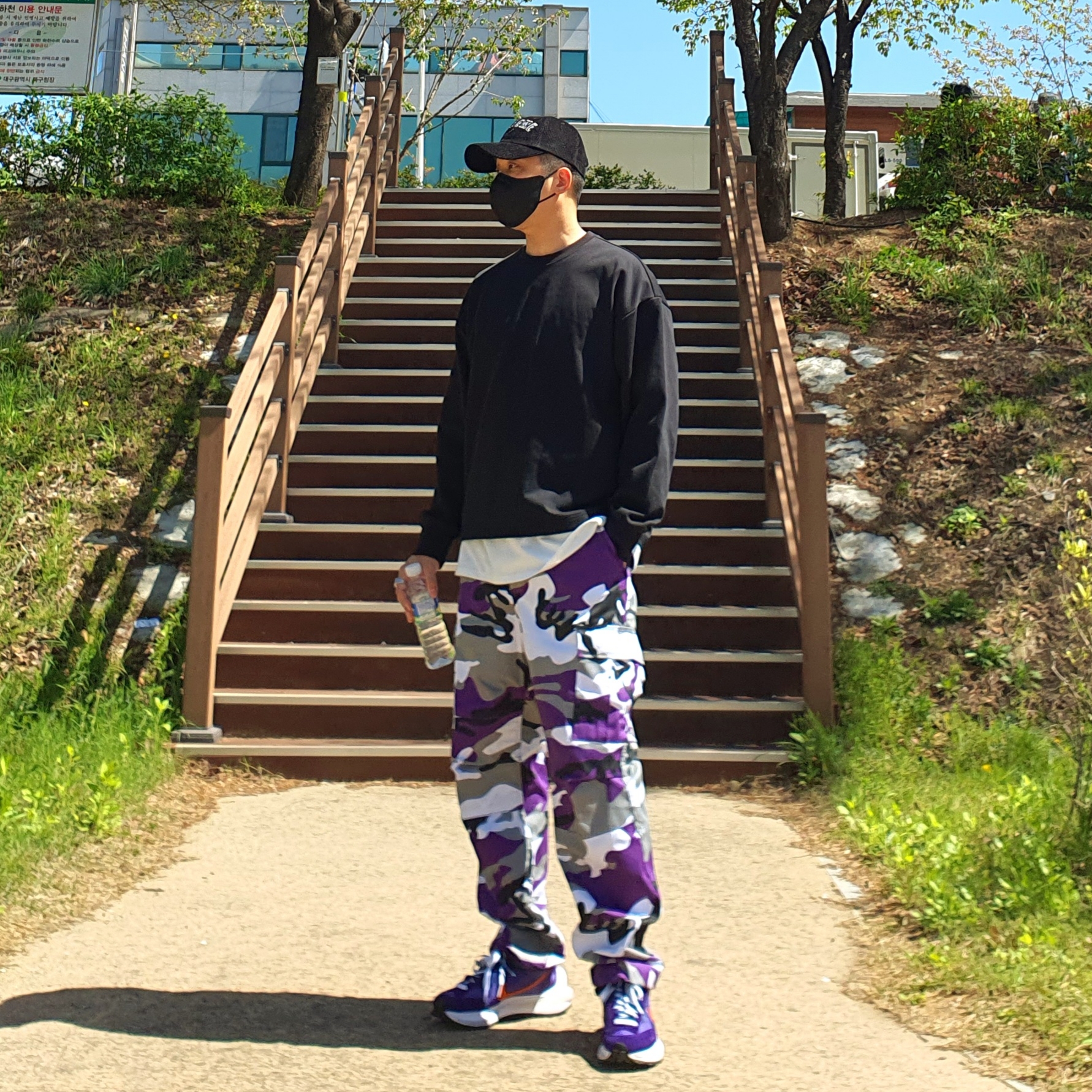 Nike x Sacai VaporWaffle Dark Iris, Supreme x Nike Arc Corduroy 6-Panel Black - 22SS 착용 스타일 - 2