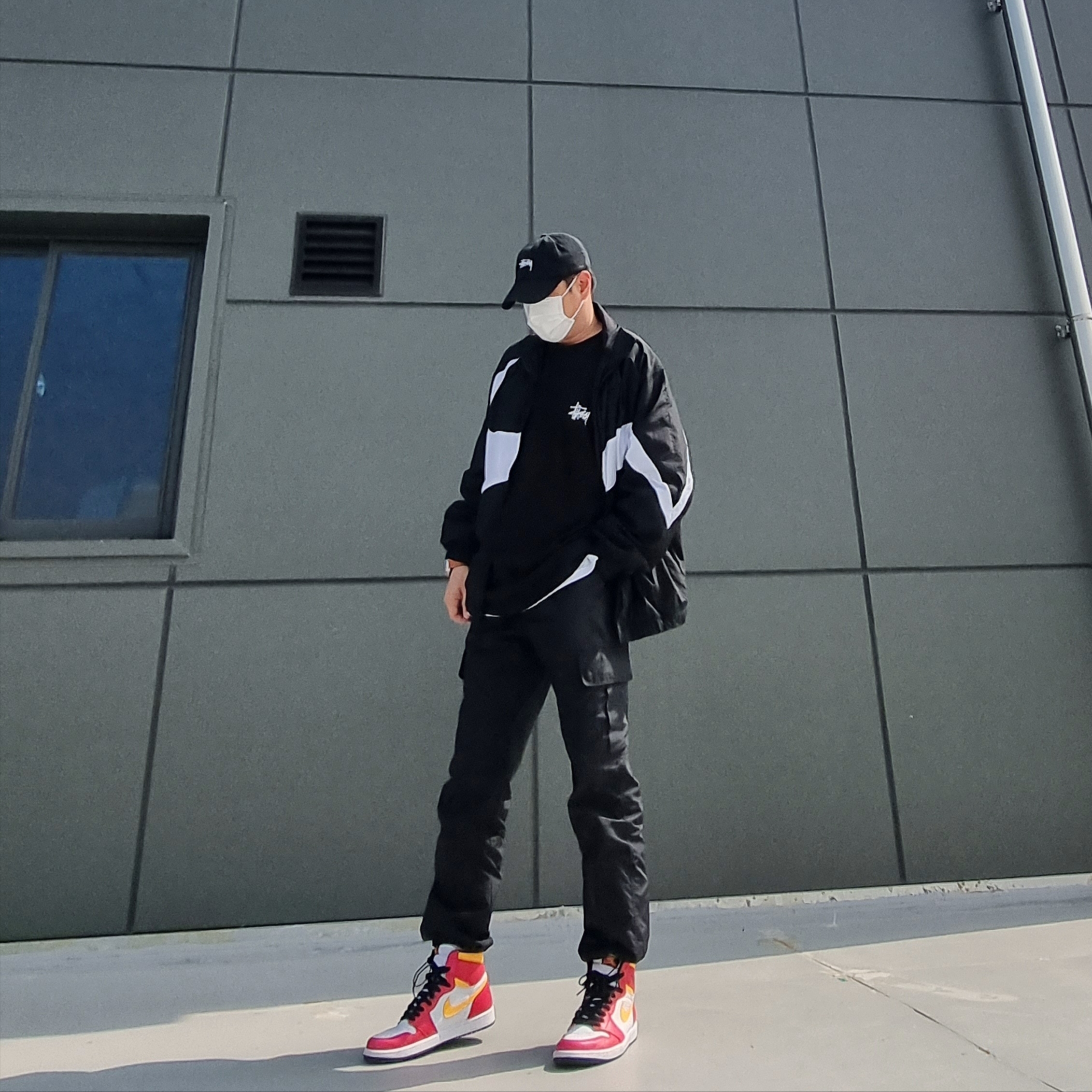 Jordan 1 Retro High OG Light Fusion Red, Nike NSW Big Swoosh Woven Jacket Black - Asia 착용 스타일 - 2