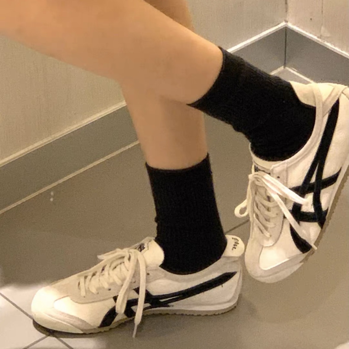 Onitsuka Tiger Mexico 66 Vintage White Black 착용 스타일